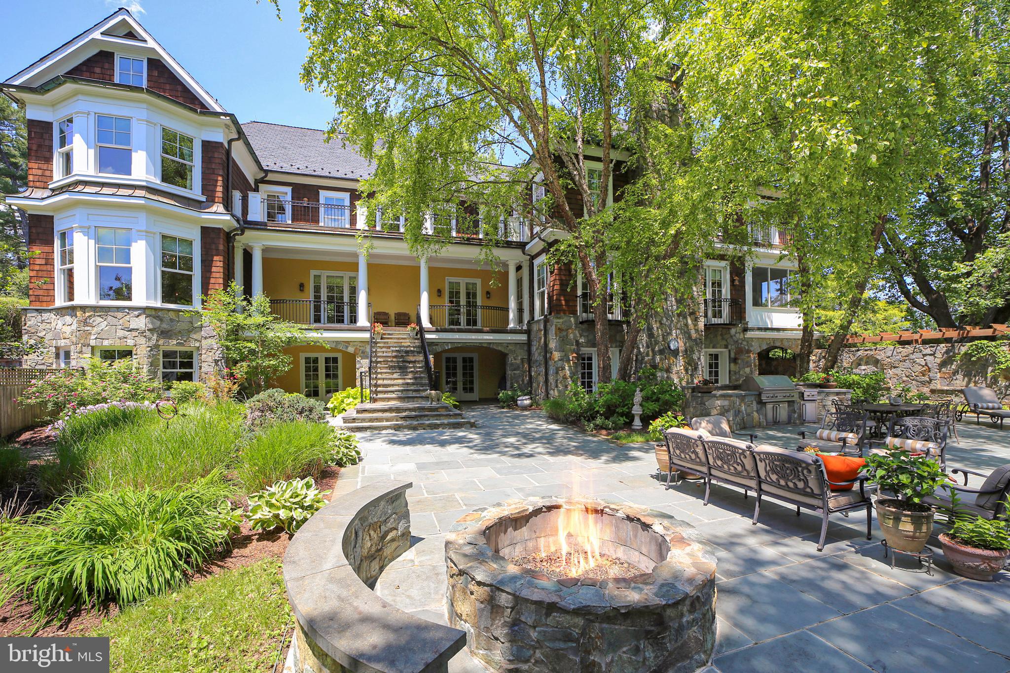 POTOMAC OUTSIDE - Residential