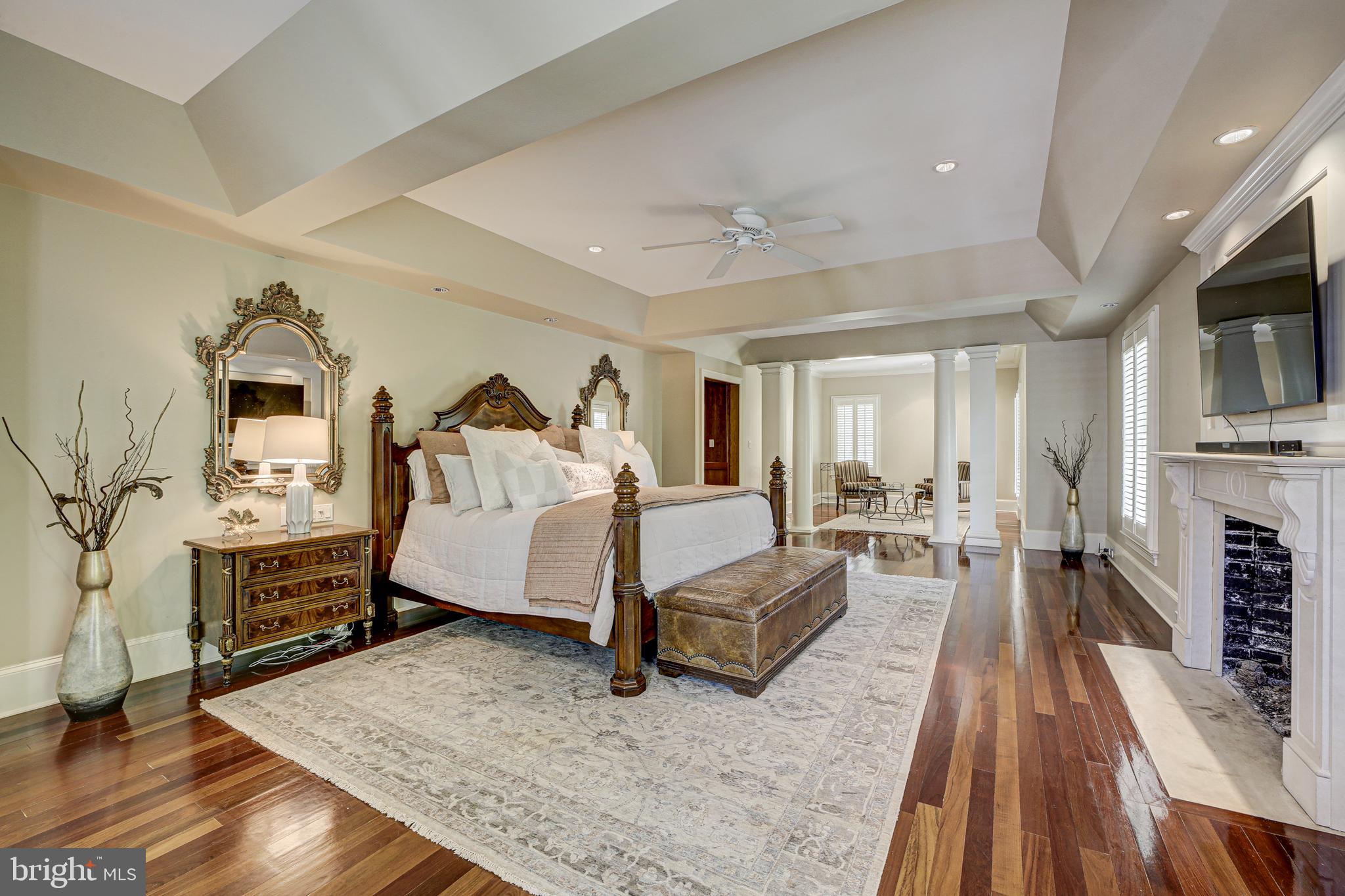 POTOMAC OUTSIDE - Residential