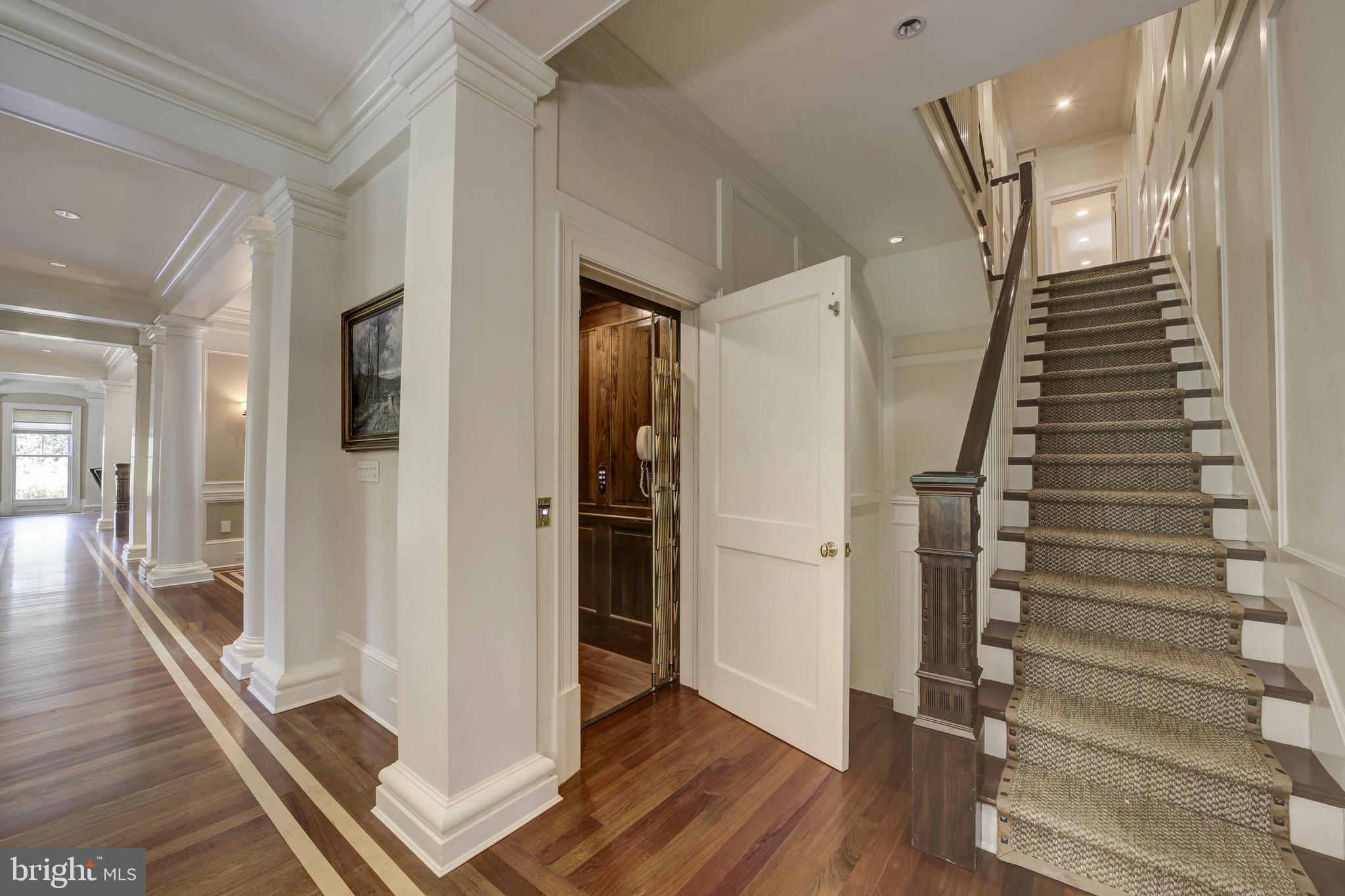 POTOMAC OUTSIDE - Residential