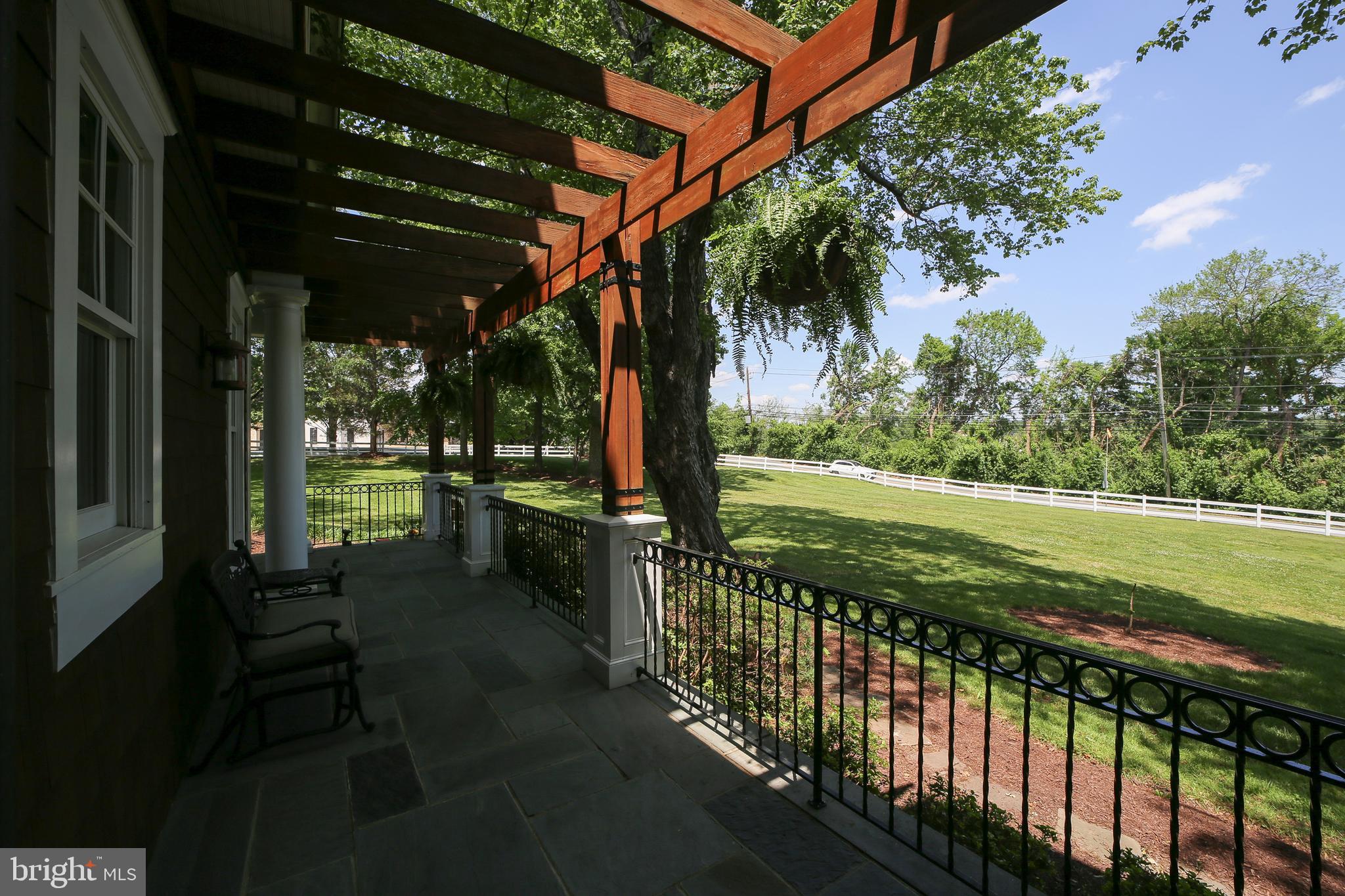 POTOMAC OUTSIDE - Residential