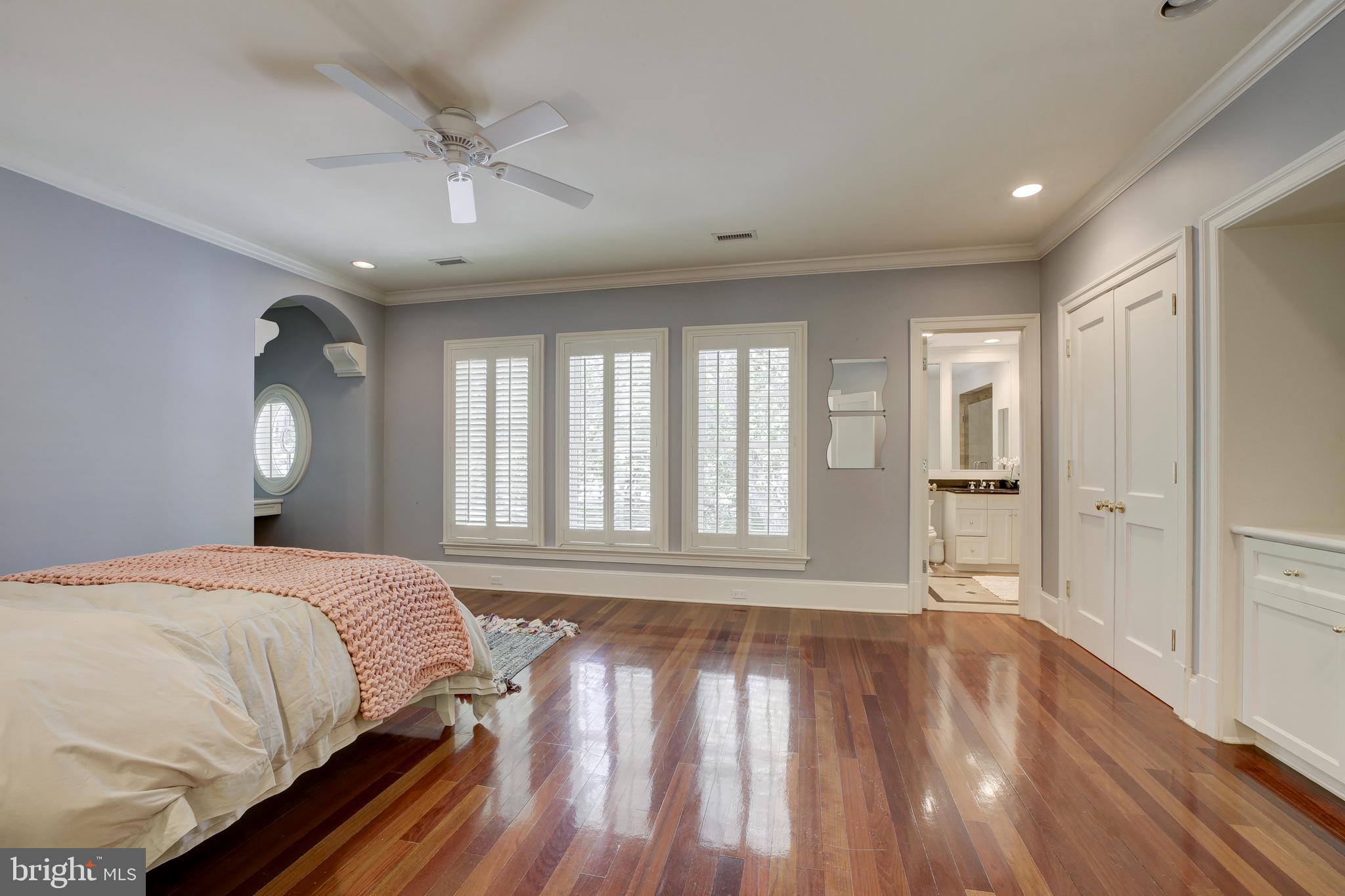 POTOMAC OUTSIDE - Residential