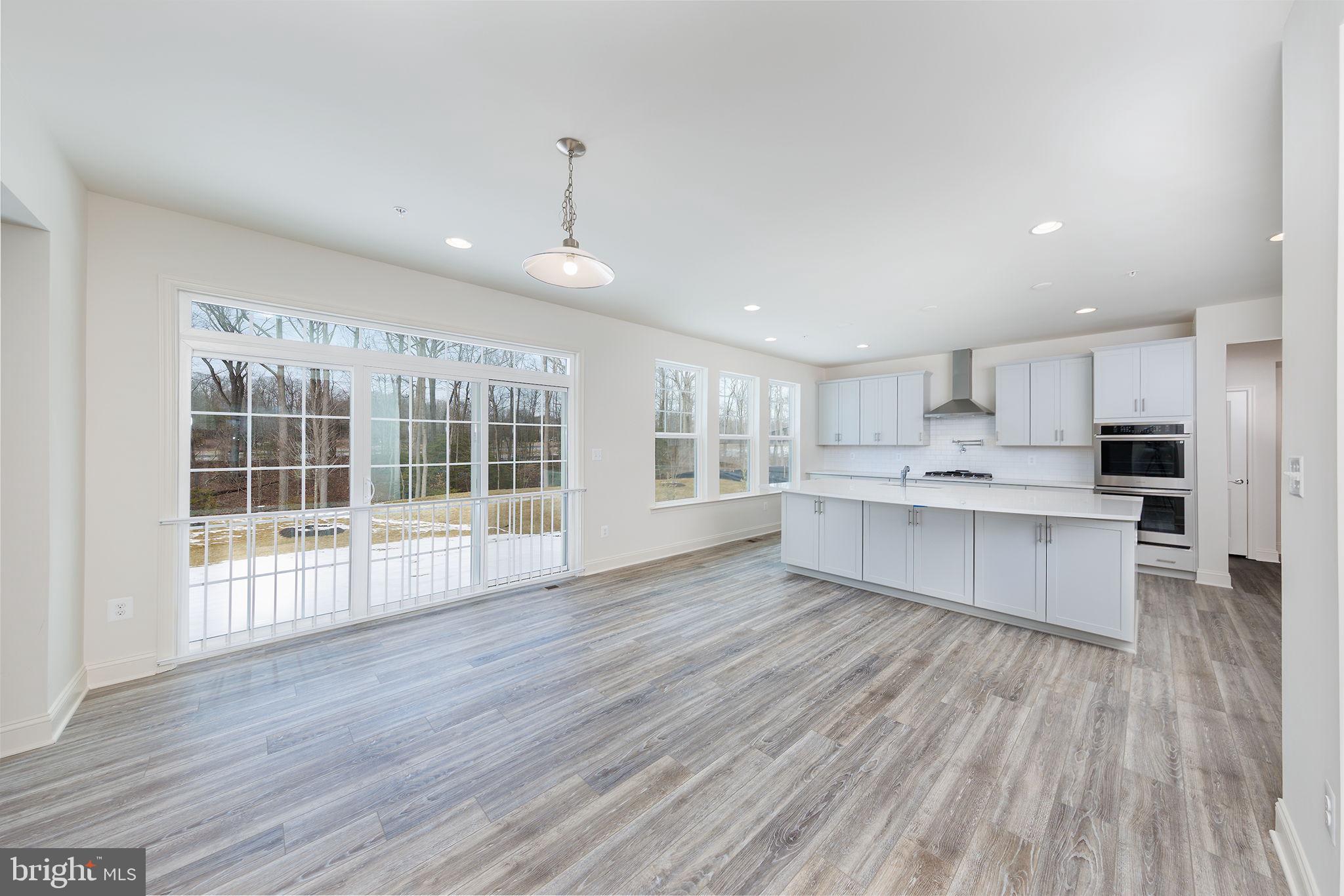 SOUTH TREEVIEW ESTATES - Residential