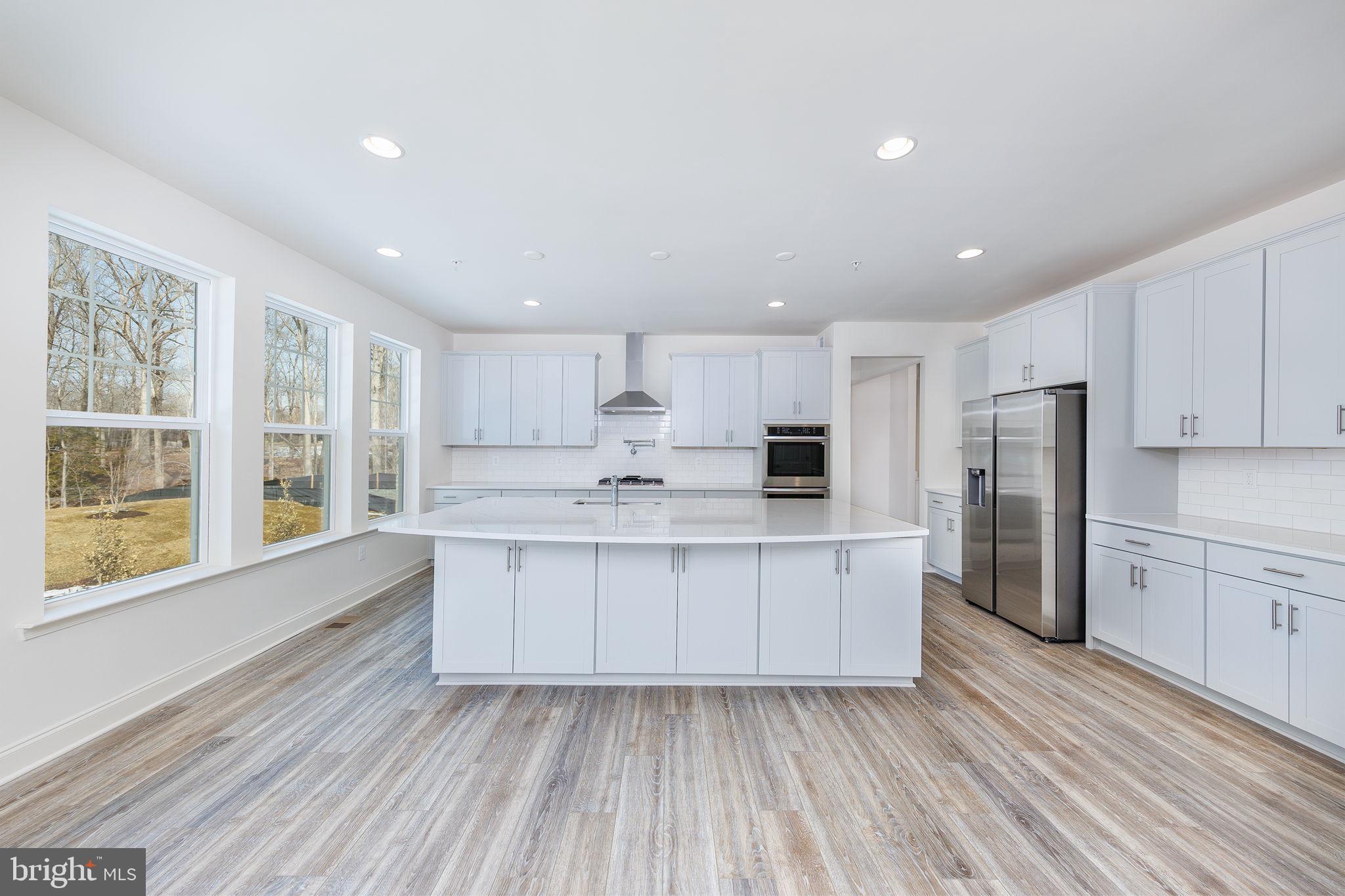 SOUTH TREEVIEW ESTATES - Residential