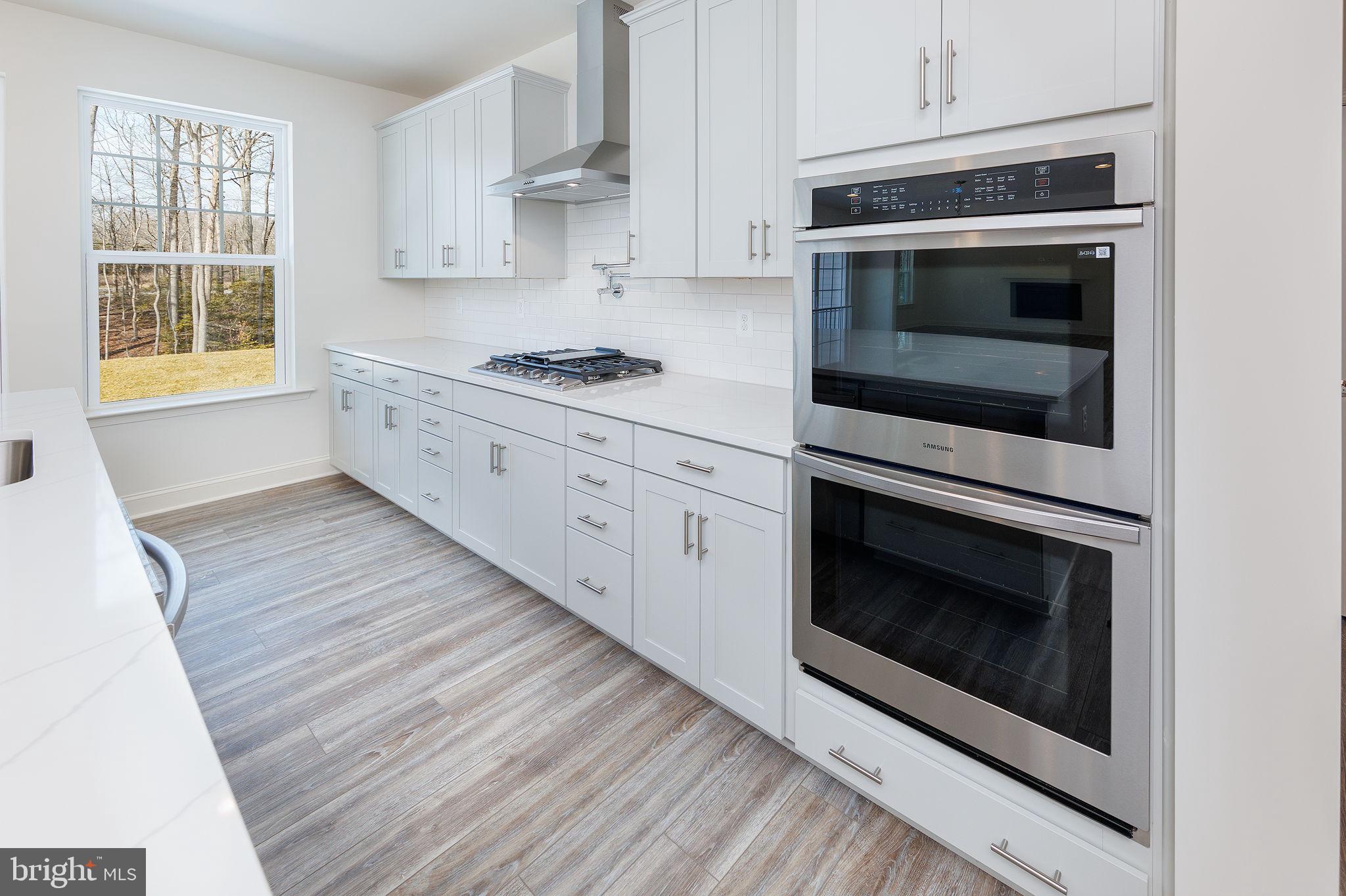 SOUTH TREEVIEW ESTATES - Residential