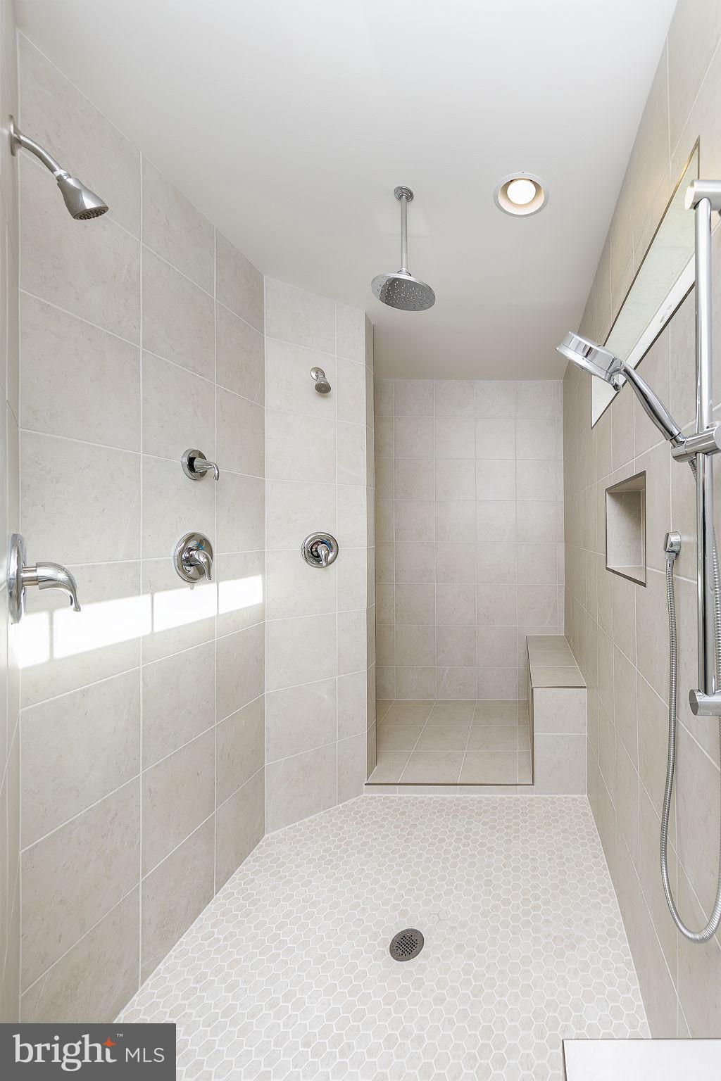 SOUTH TREEVIEW ESTATES - Residential