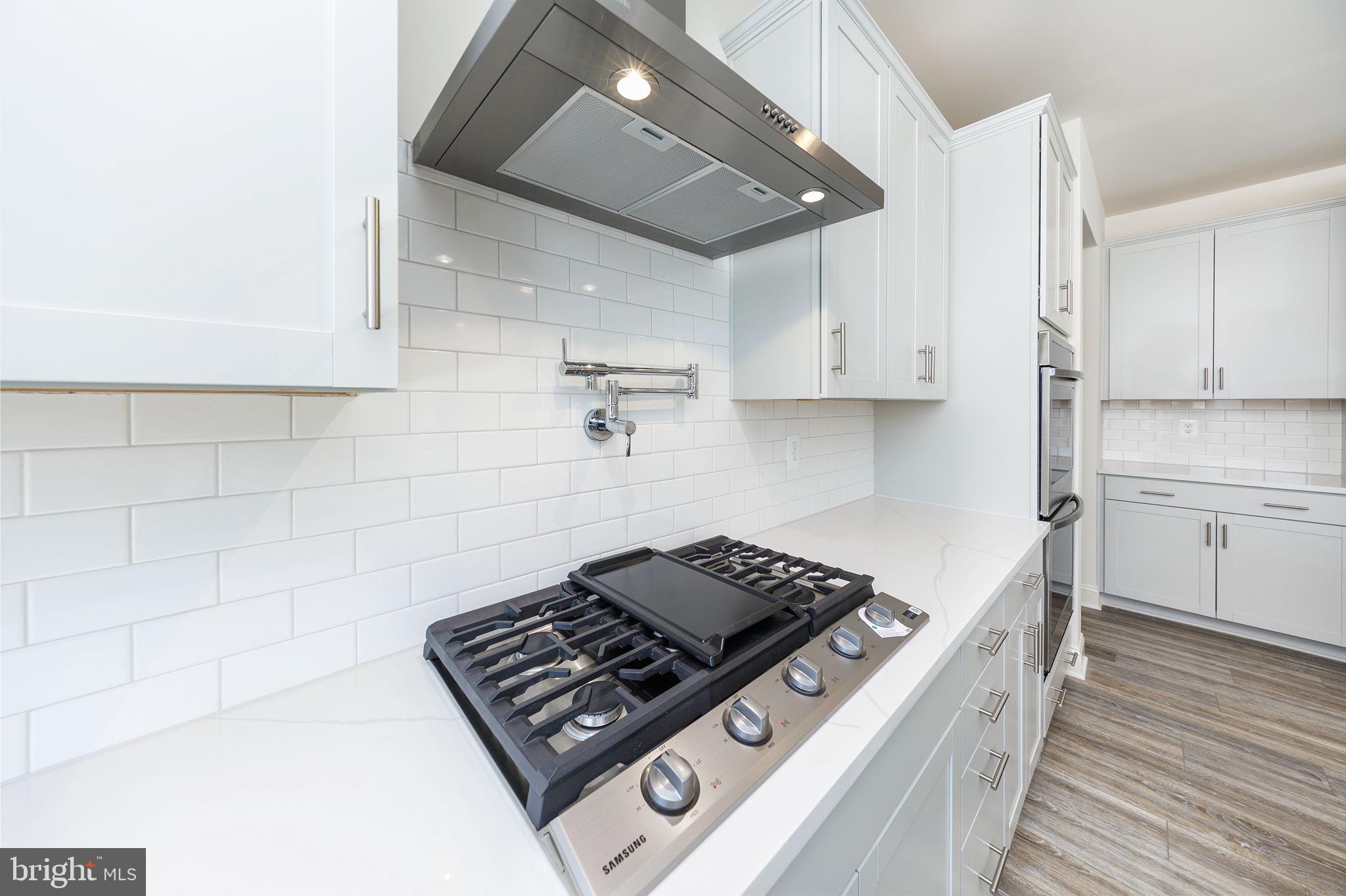 SOUTH TREEVIEW ESTATES - Residential