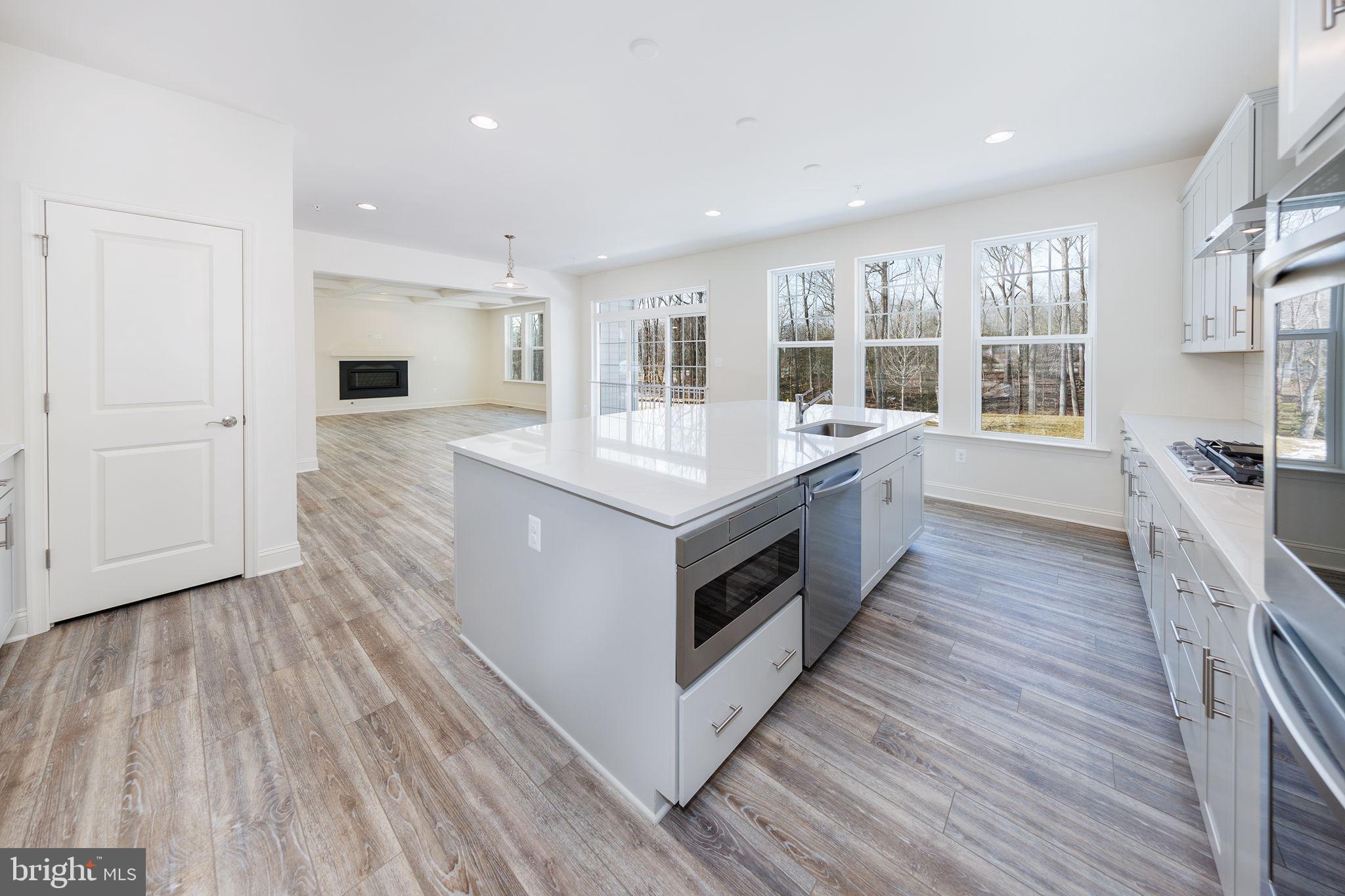 SOUTH TREEVIEW ESTATES - Residential