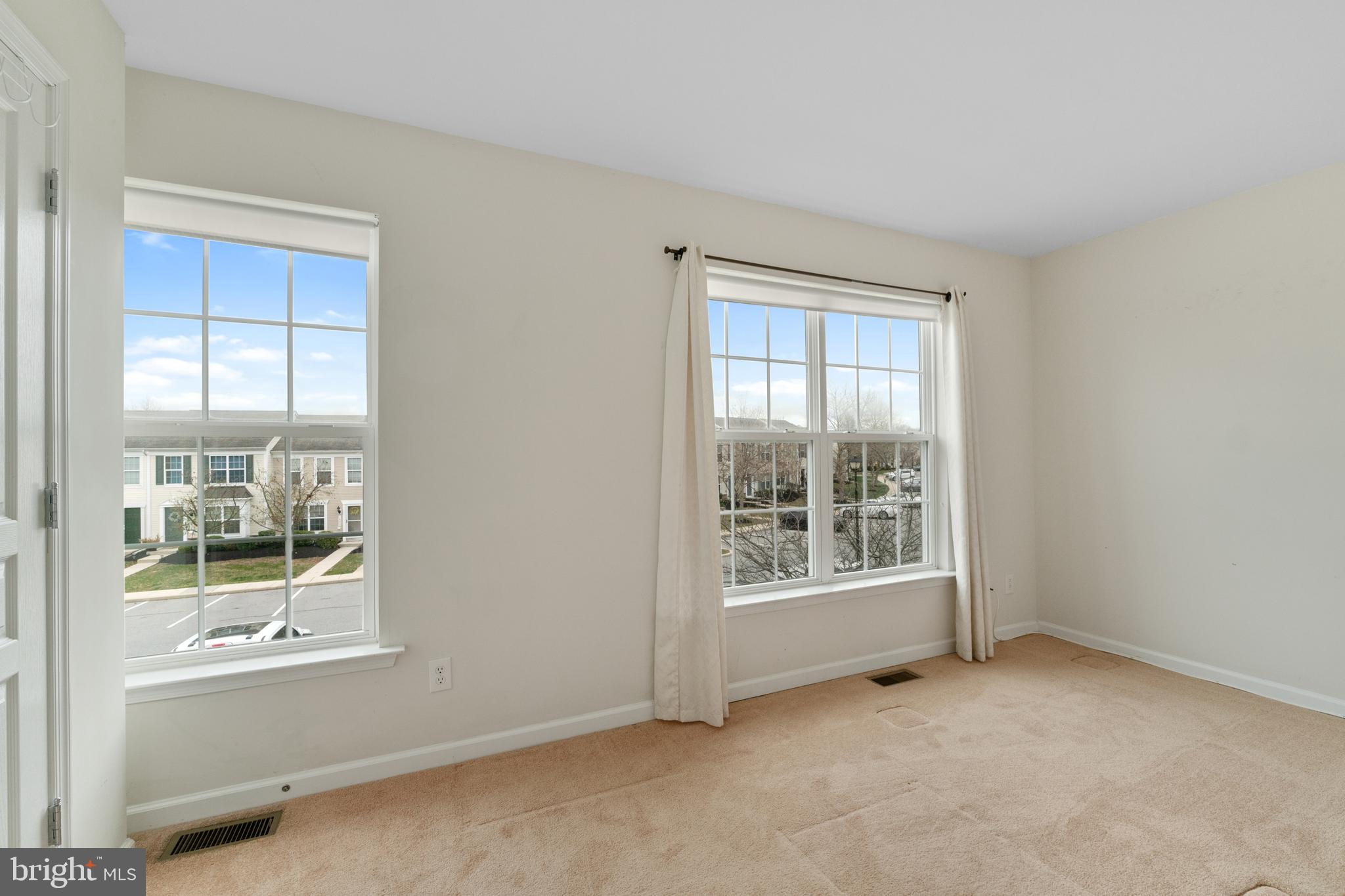 COLDWATER CONDO - Residential