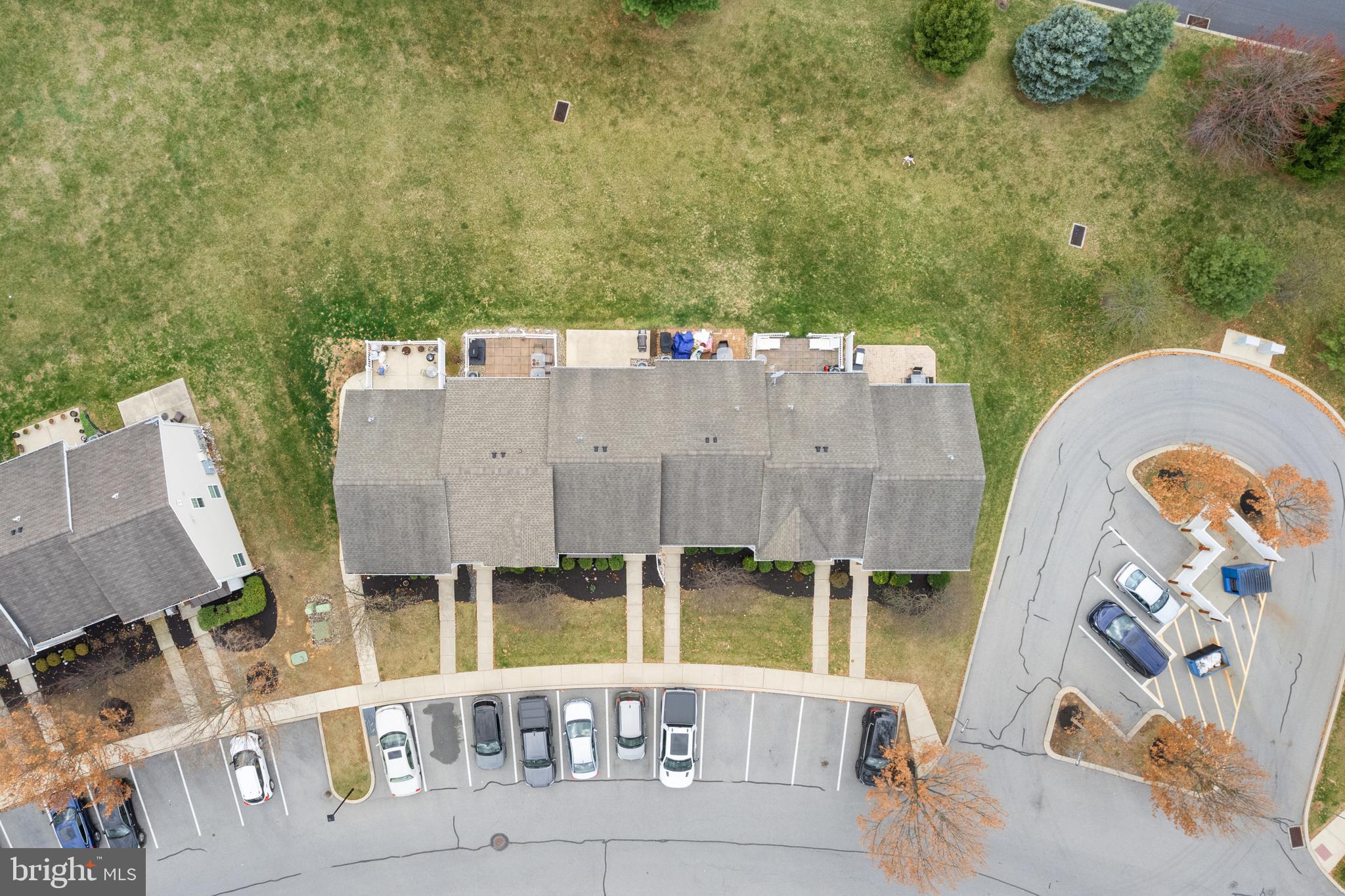 COLDWATER CONDO - Residential