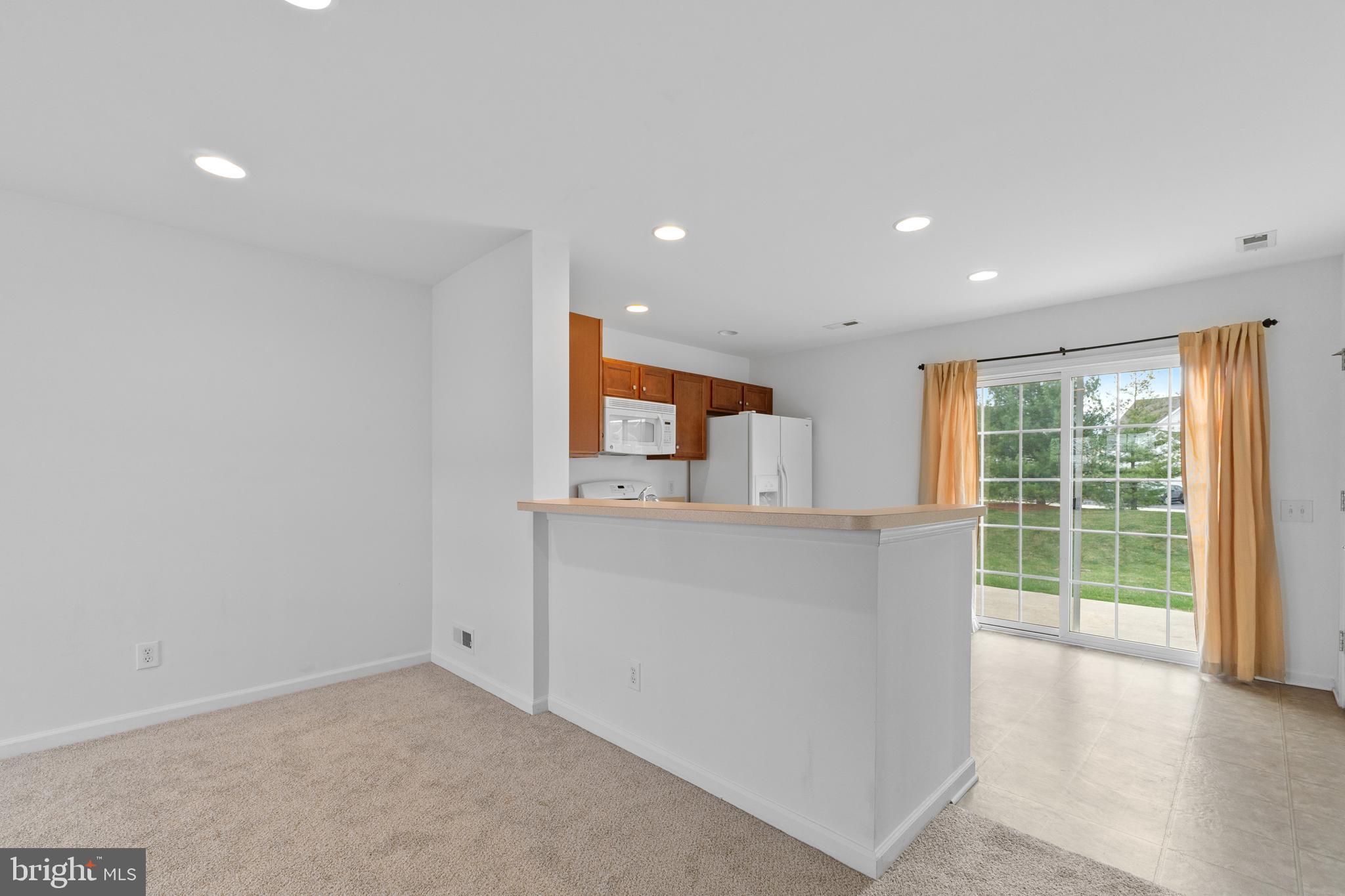 COLDWATER CONDO - Residential