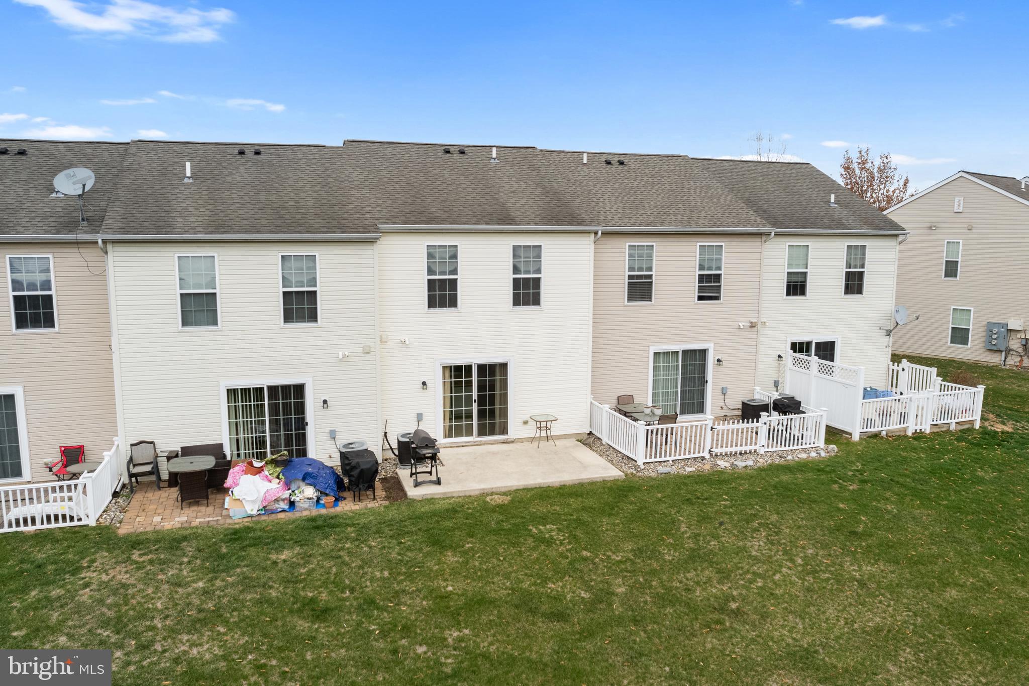 COLDWATER CONDO - Residential