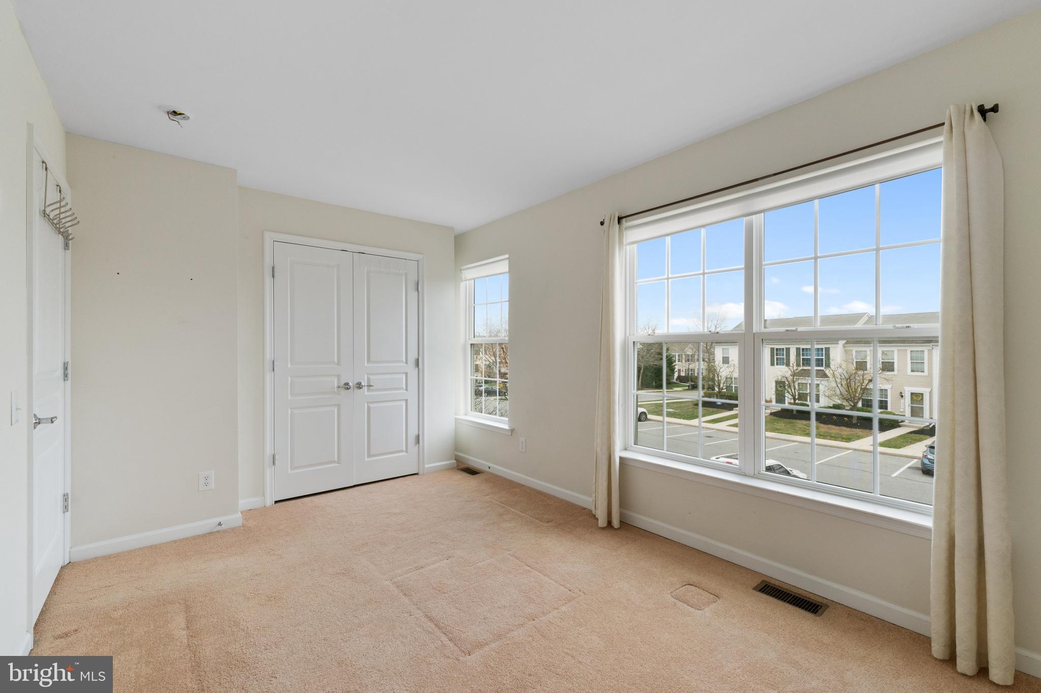 COLDWATER CONDO - Residential