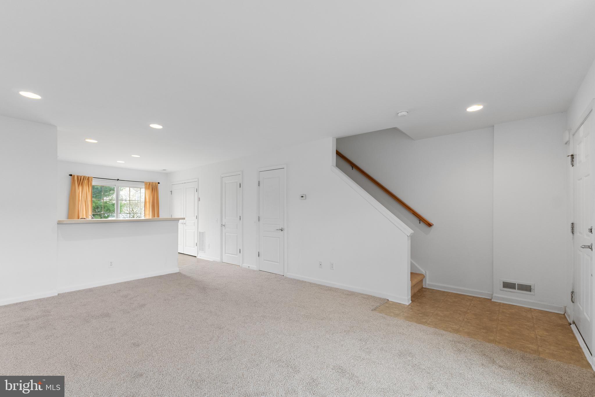 COLDWATER CONDO - Residential