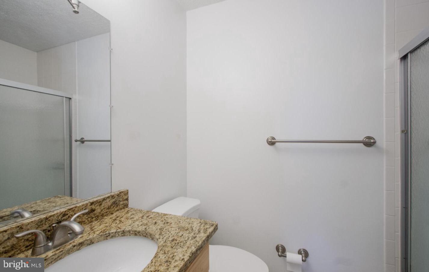 INVERNESS KNOLLS - Residential Lease