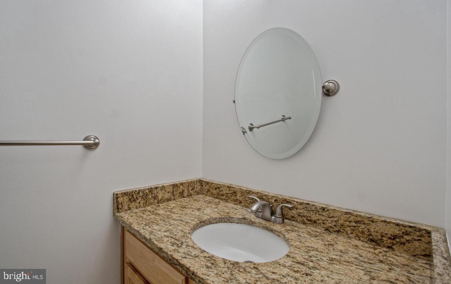 INVERNESS KNOLLS - Residential Lease