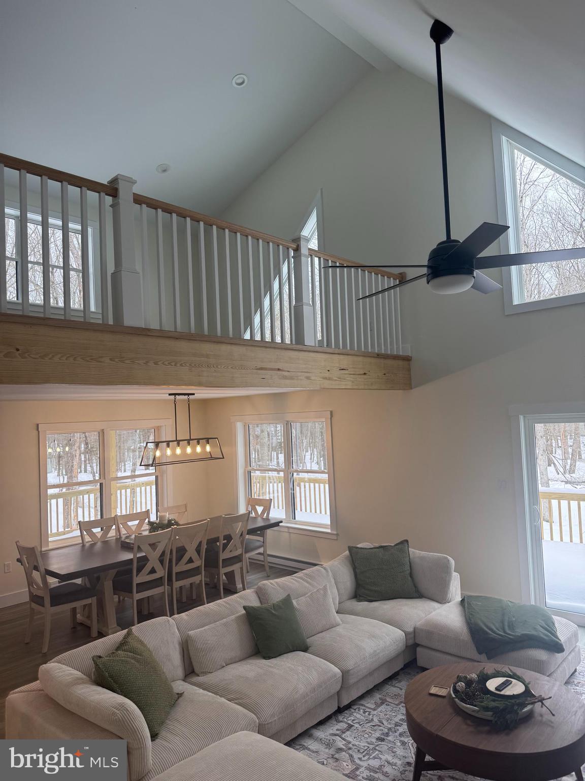 TOWAMENSING TRAILS - Residential