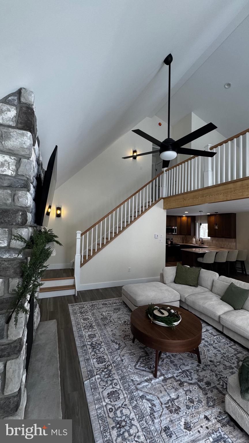 TOWAMENSING TRAILS - Residential