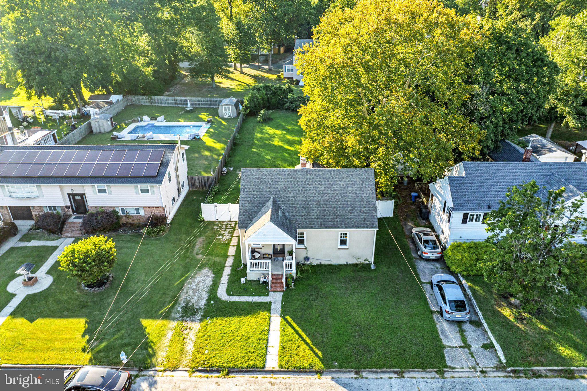 83 QUEEN AVENUE
