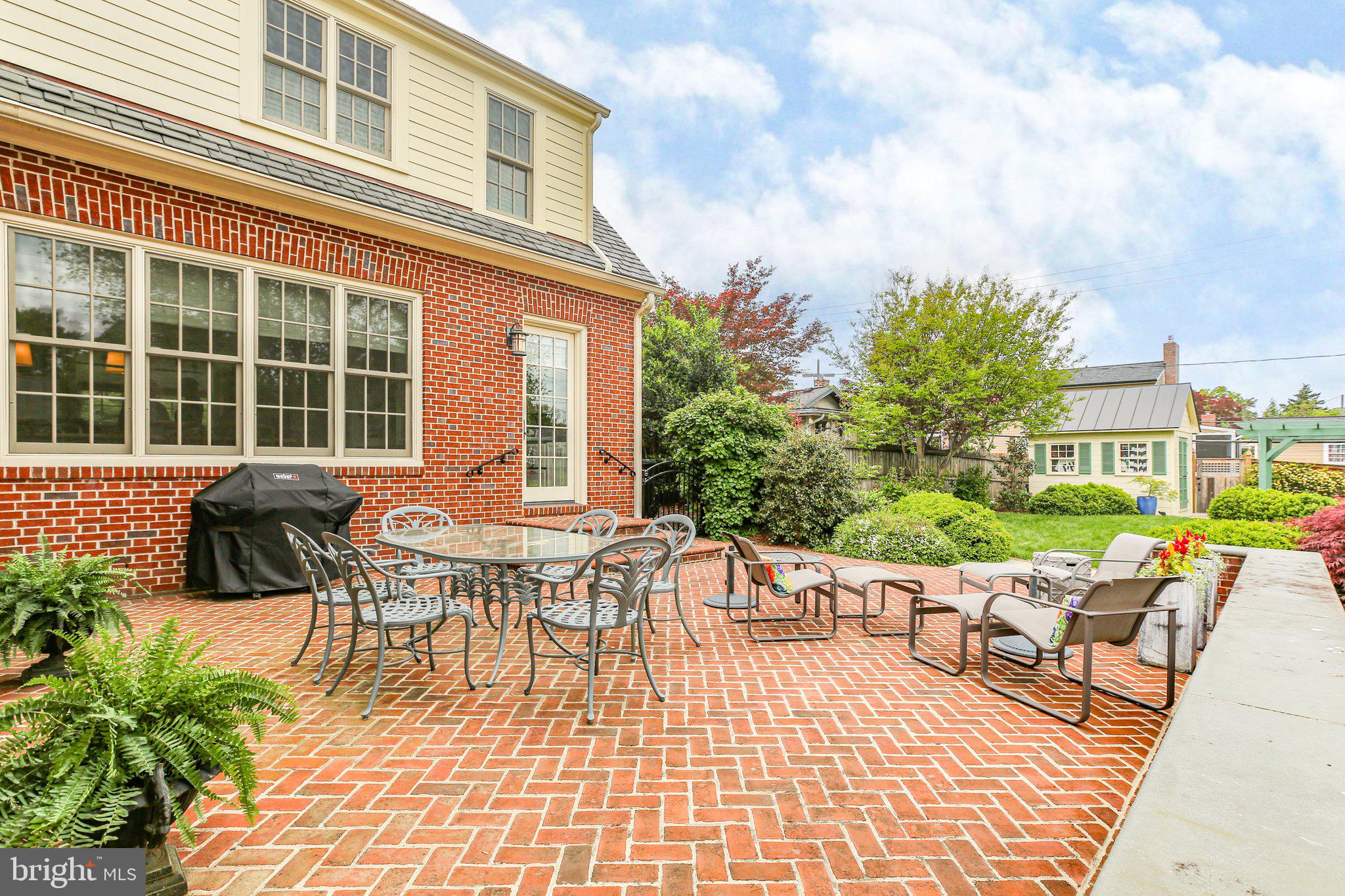 COLLEGE TERRACE - Residential