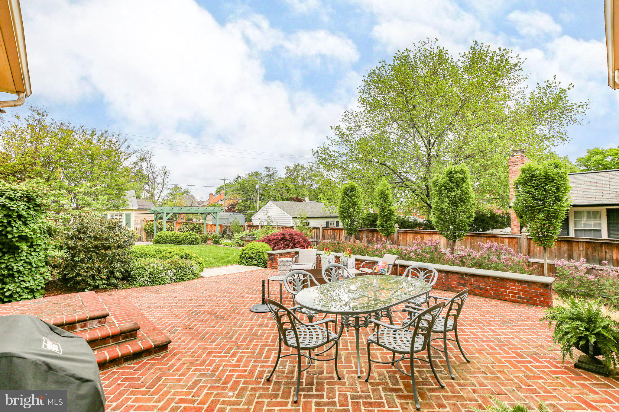 COLLEGE TERRACE - Residential