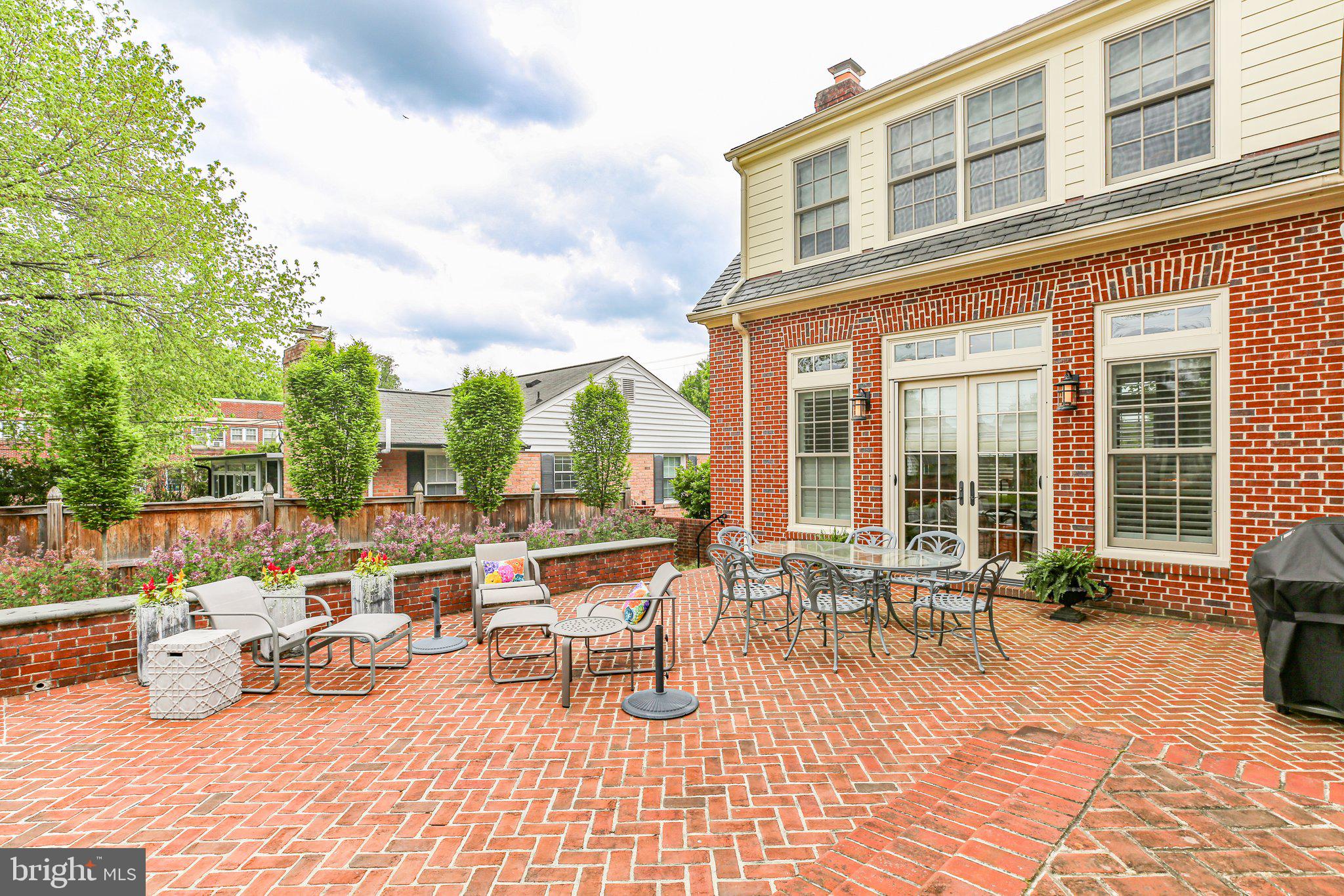 COLLEGE TERRACE - Residential