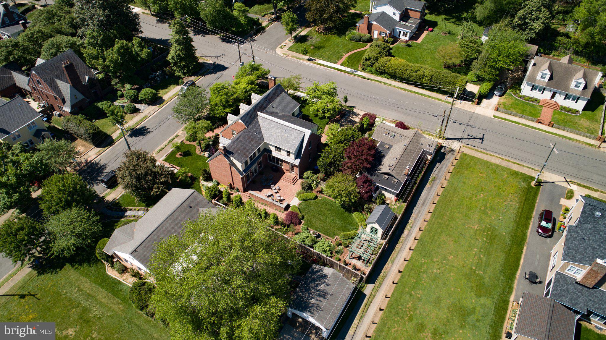 COLLEGE TERRACE - Residential