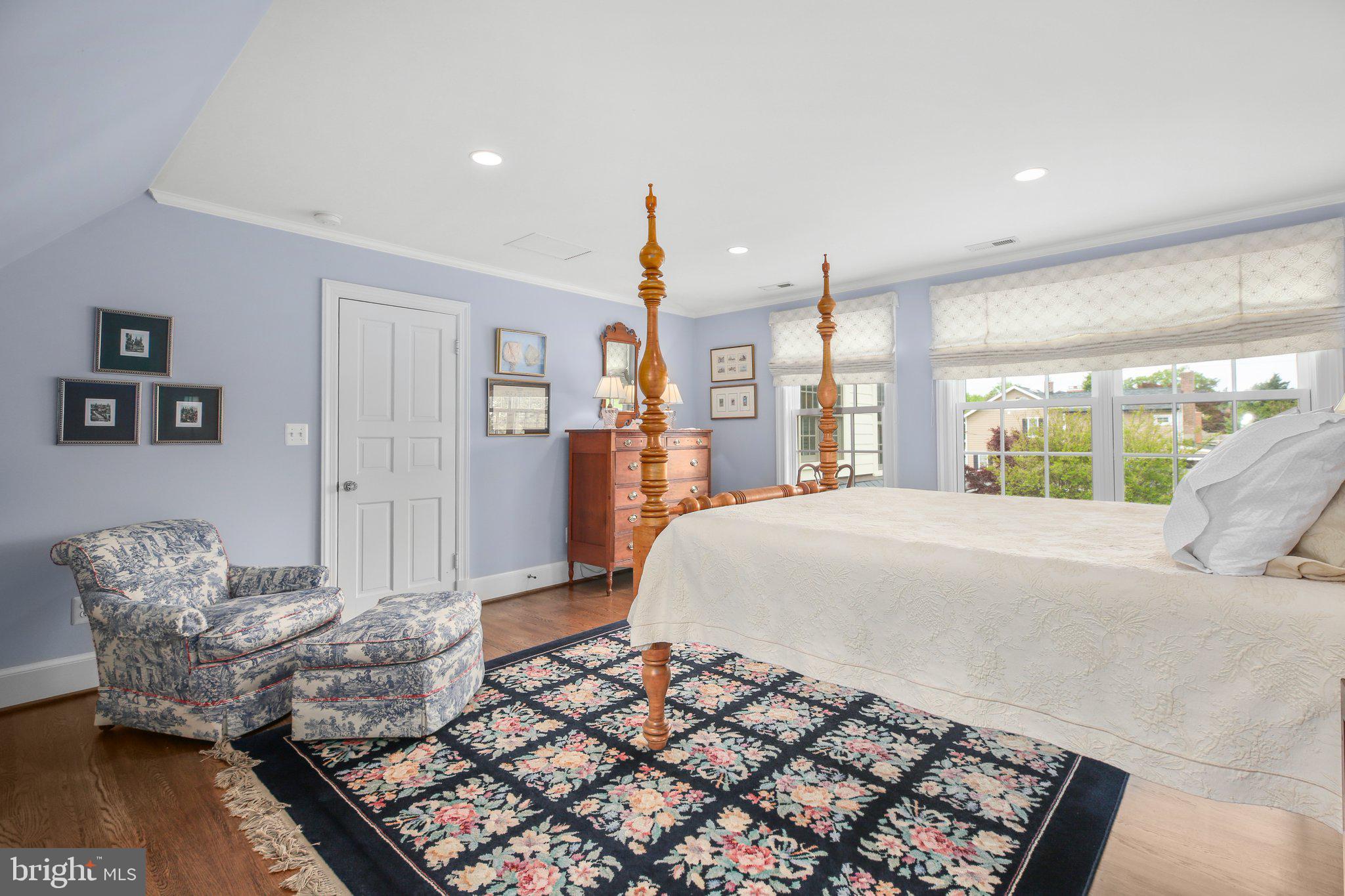 COLLEGE TERRACE - Residential