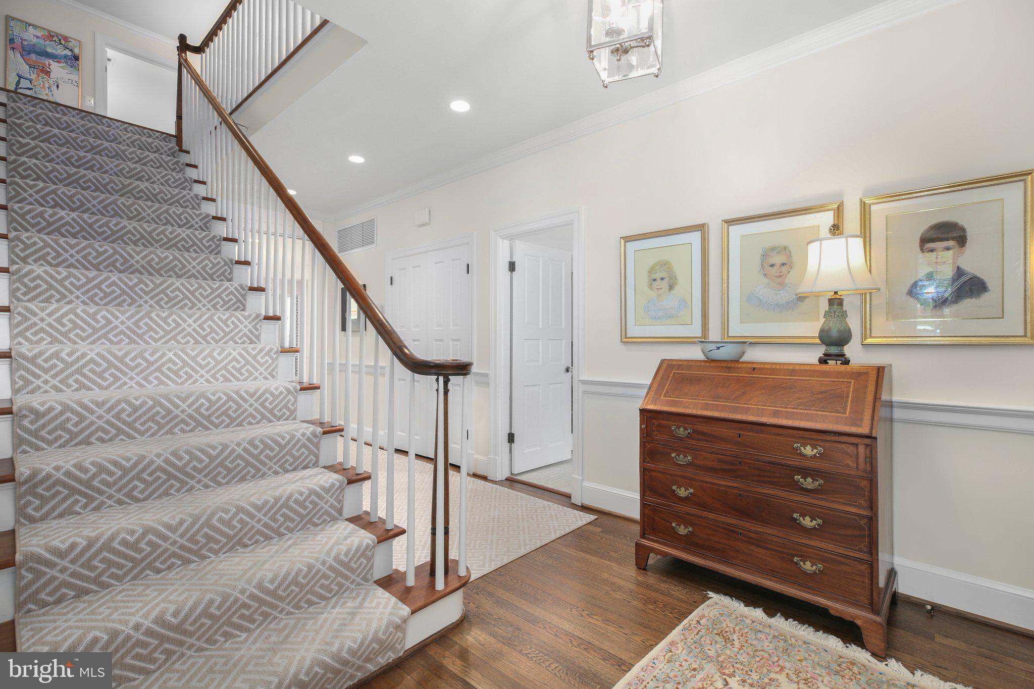 COLLEGE TERRACE - Residential