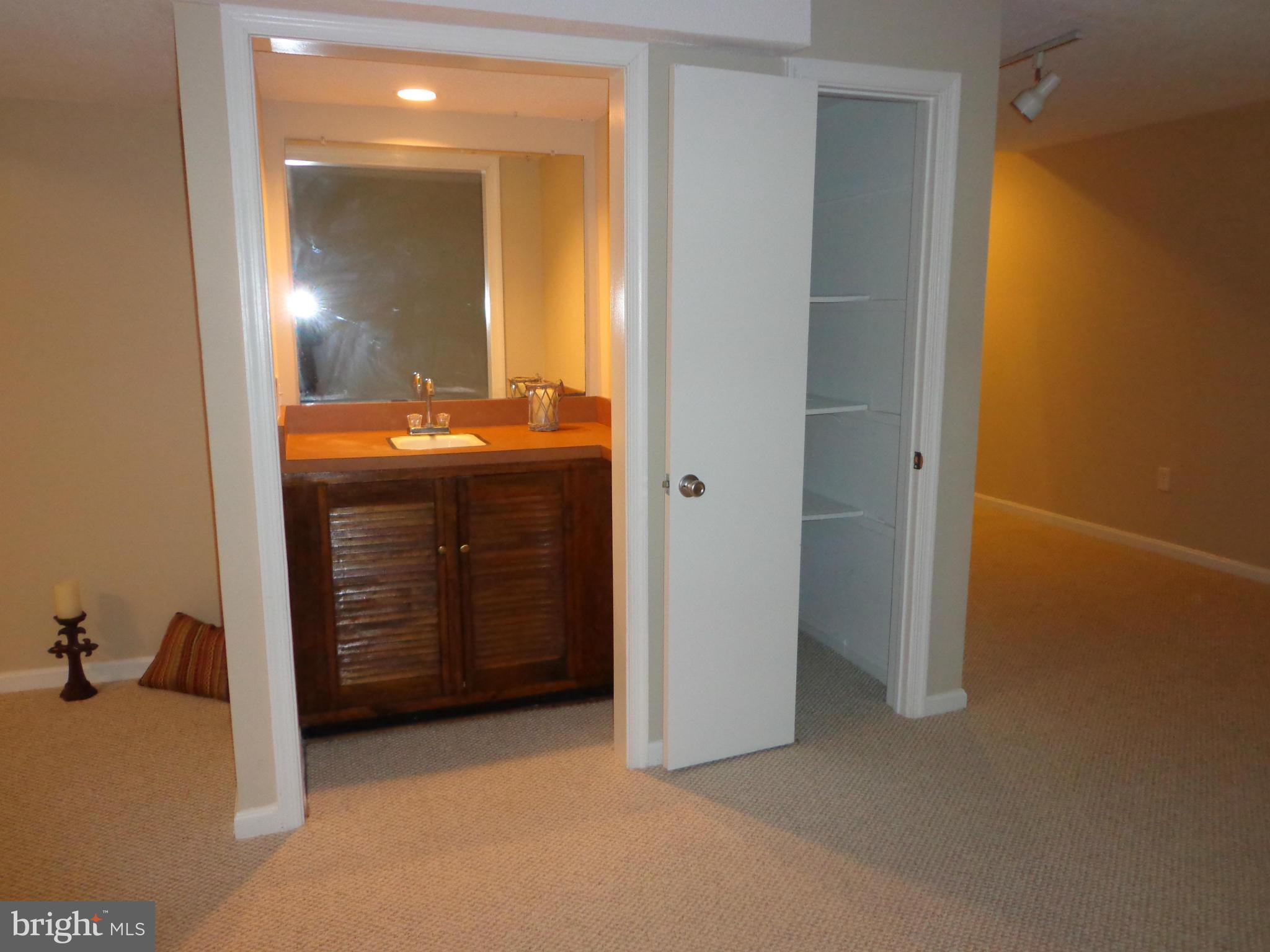 BURKE CENTRE - Residential