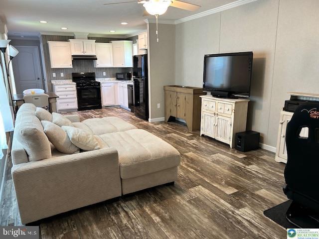 8220 AIRPORT ROAD TRLR 17