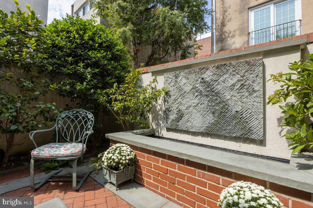 SOCIETY HILL - Residential