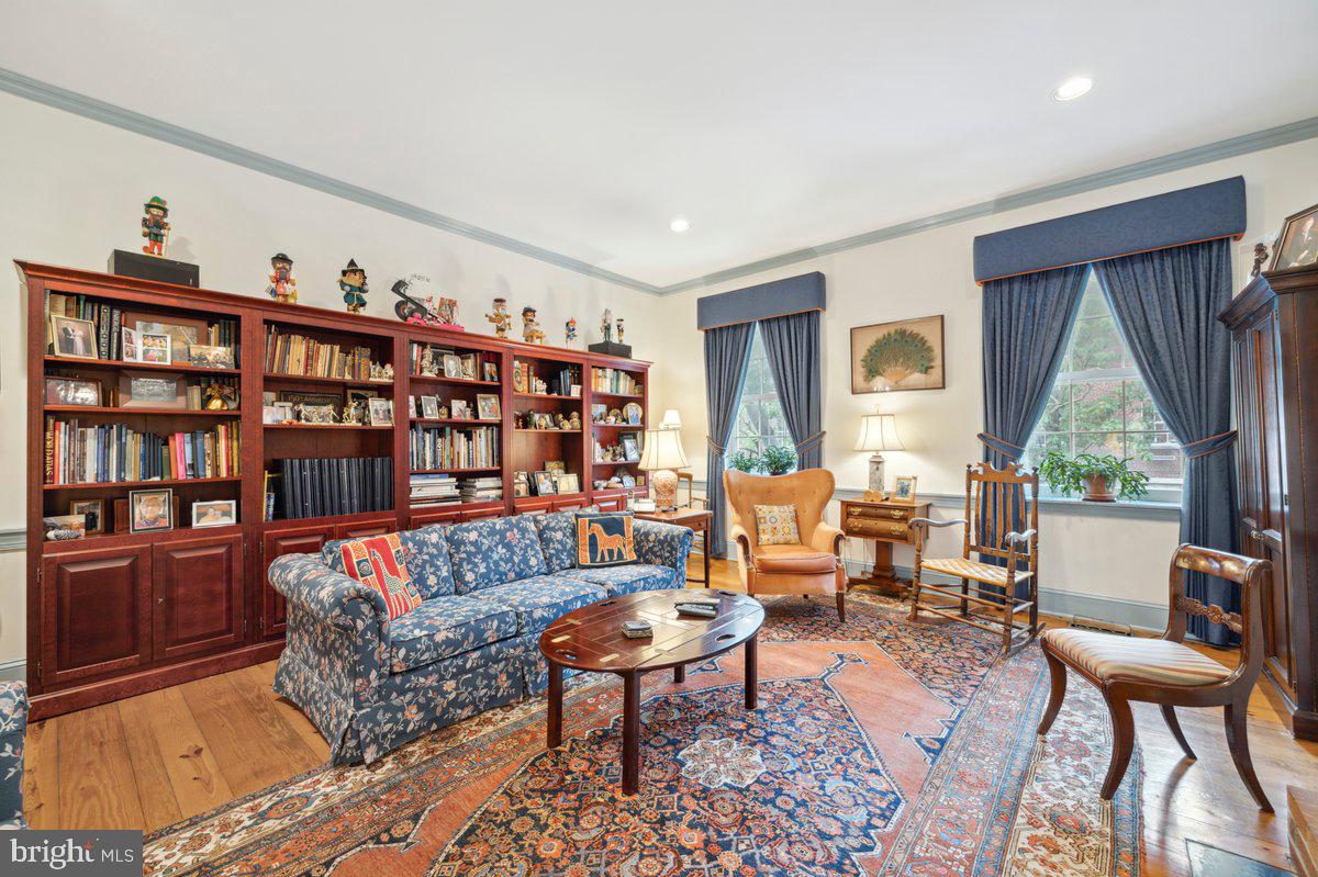 SOCIETY HILL - Residential