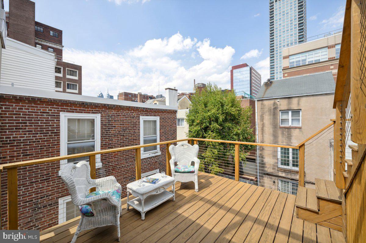 SOCIETY HILL - Residential