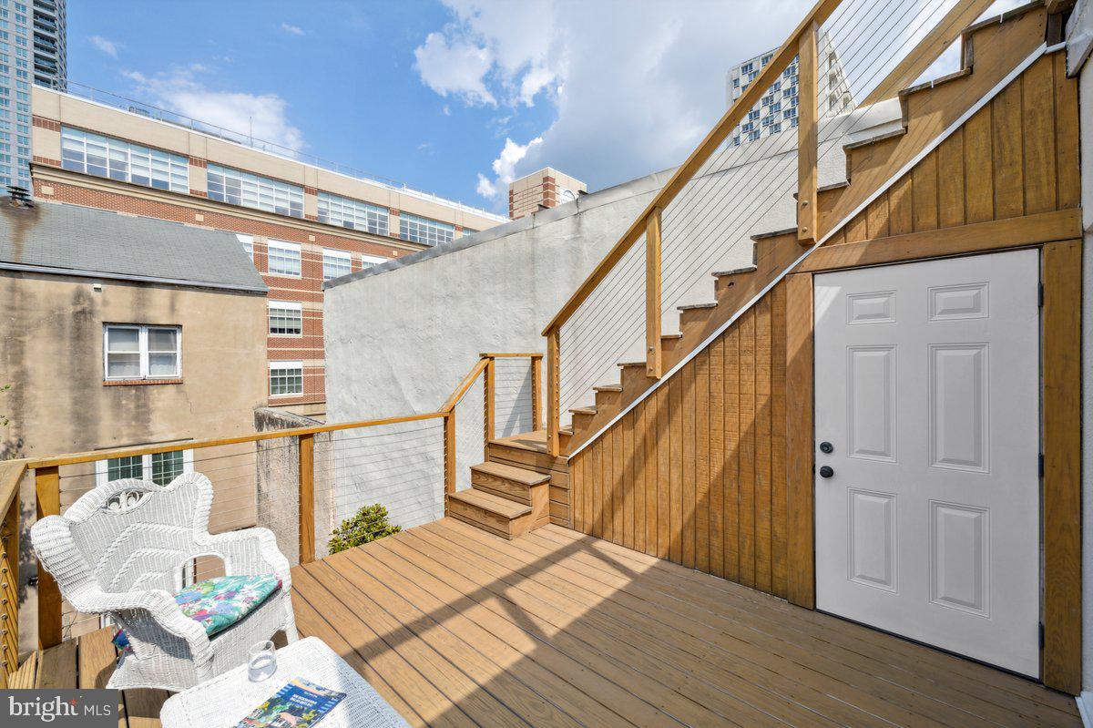 SOCIETY HILL - Residential