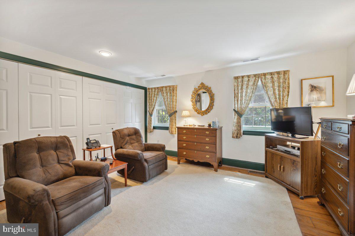 SOCIETY HILL - Residential