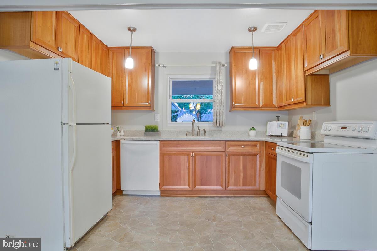 SOMERSET - Residential