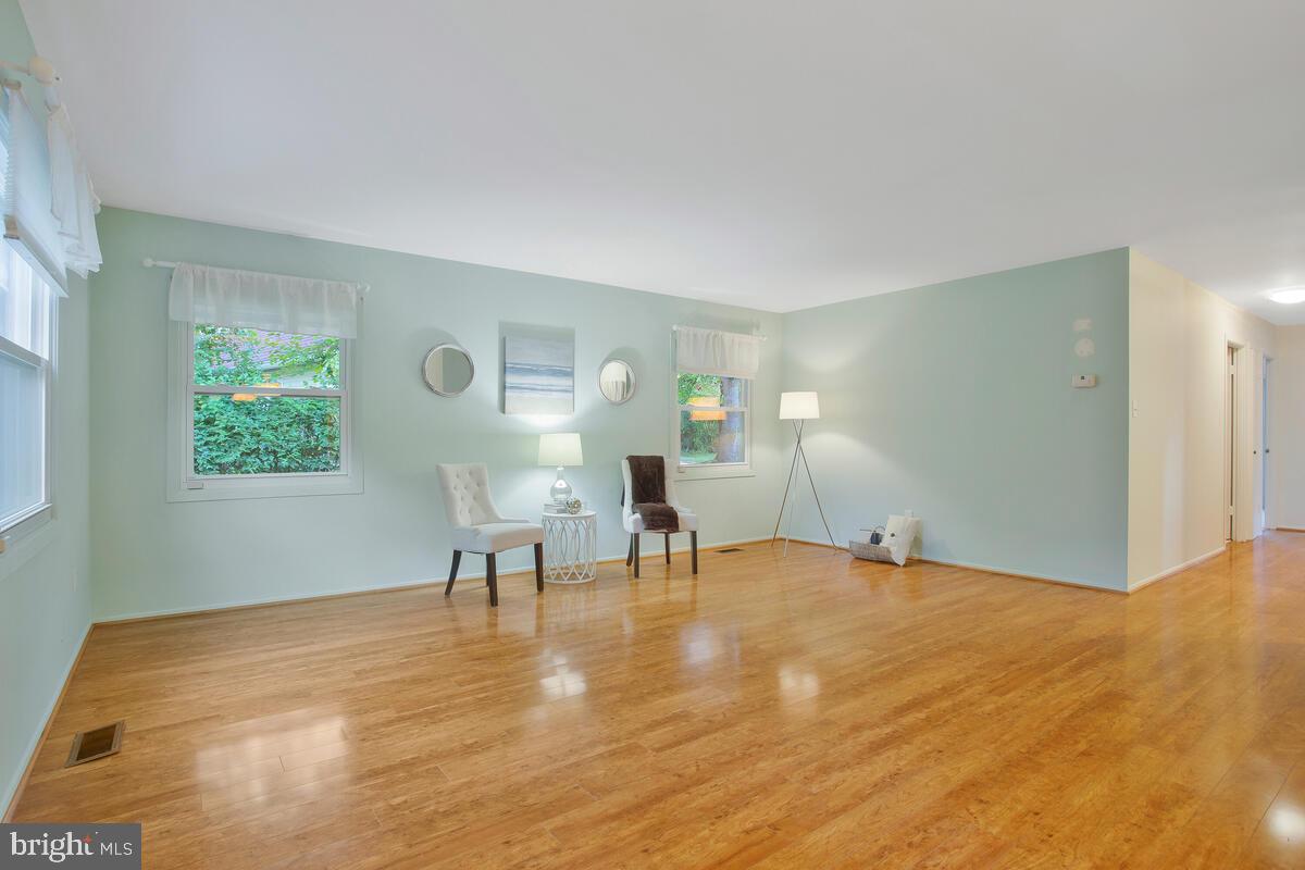 SOMERSET - Residential