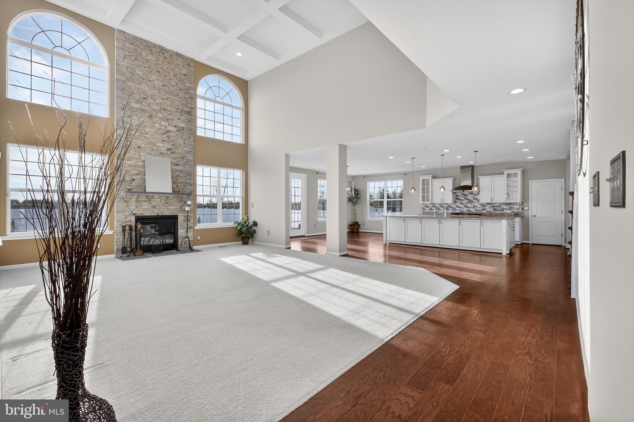 KNOLLAC ACRES - Residential