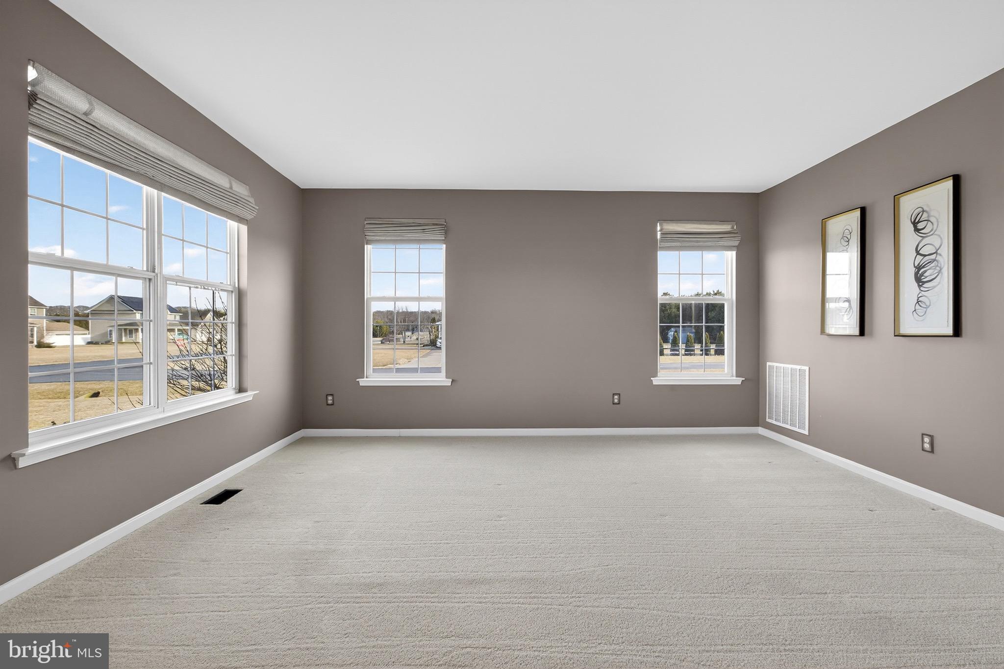 KNOLLAC ACRES - Residential