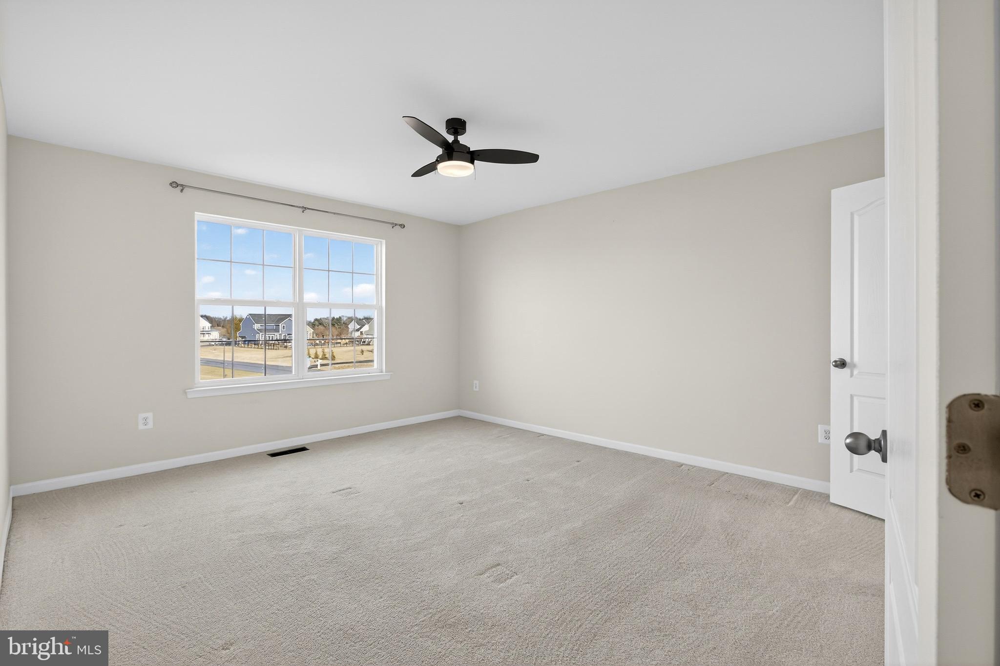 KNOLLAC ACRES - Residential