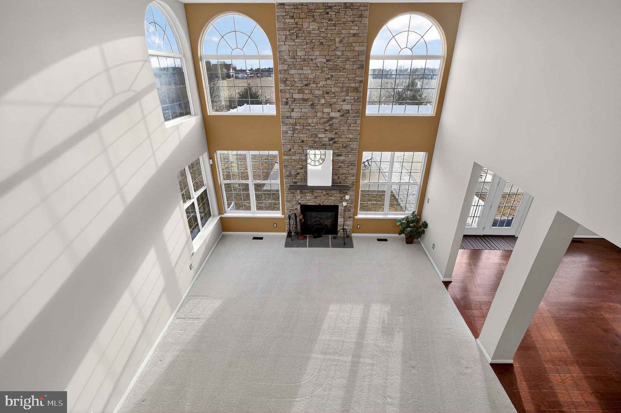 KNOLLAC ACRES - Residential