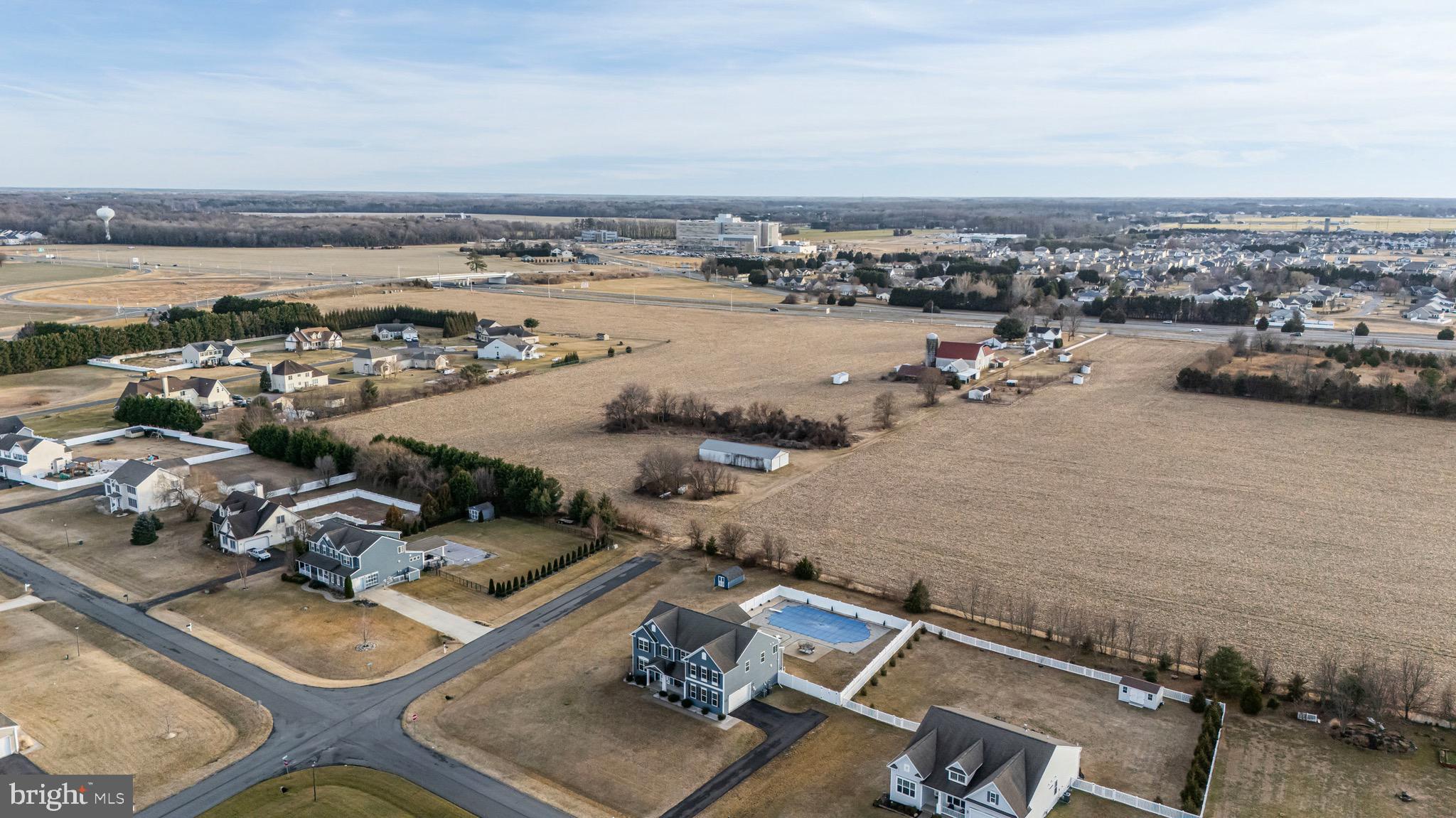 KNOLLAC ACRES - Residential