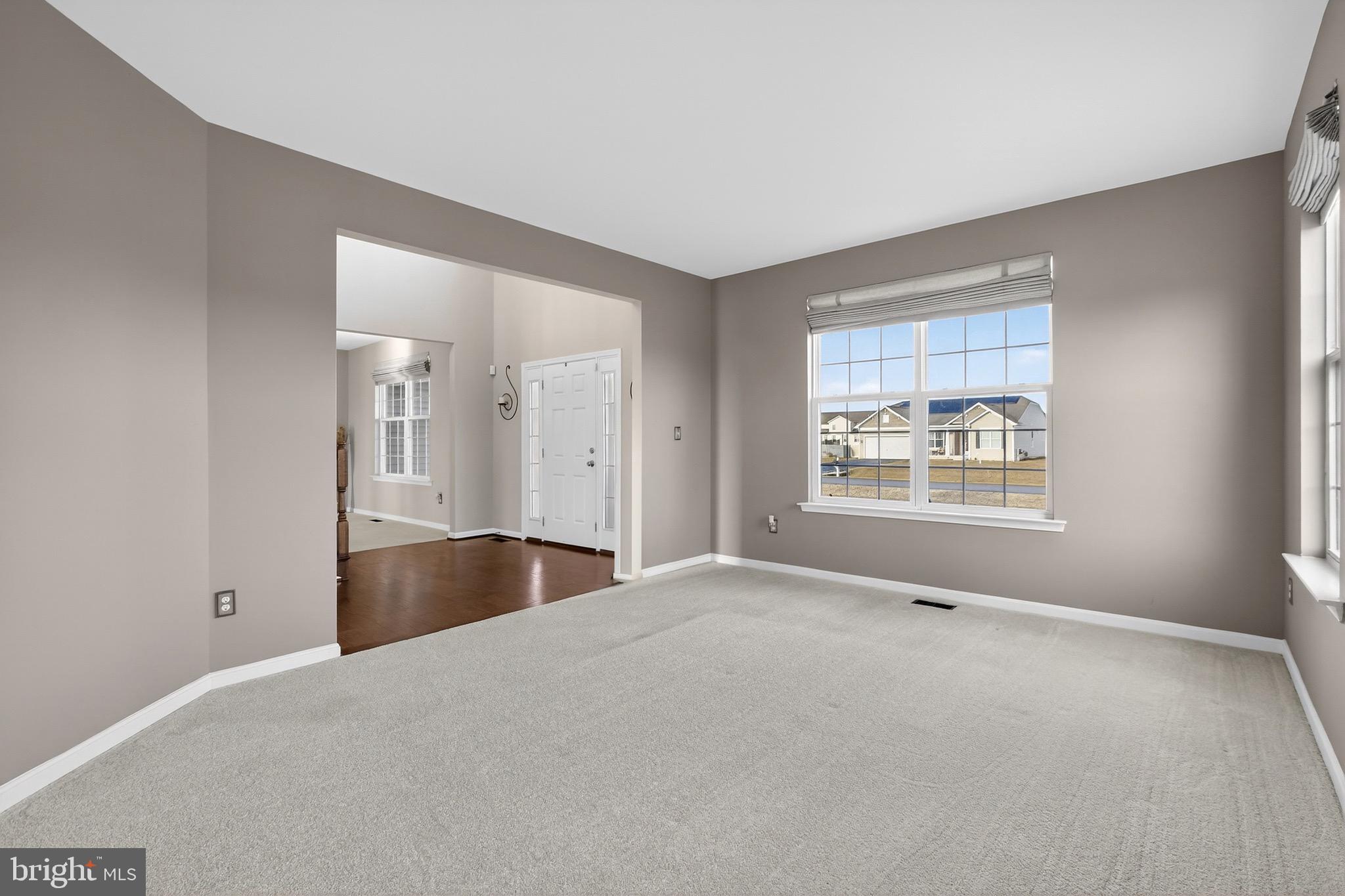 KNOLLAC ACRES - Residential