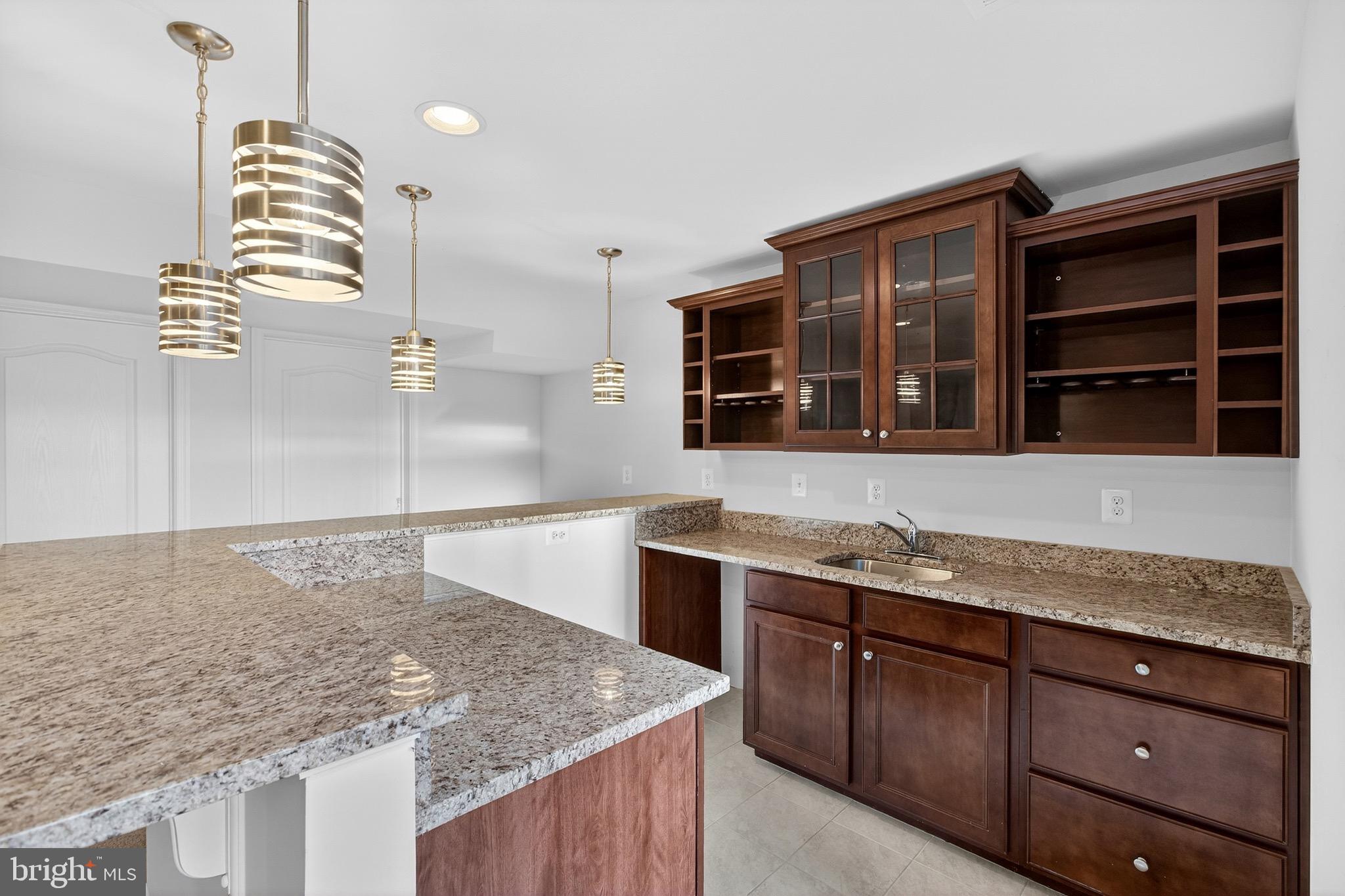 KNOLLAC ACRES - Residential