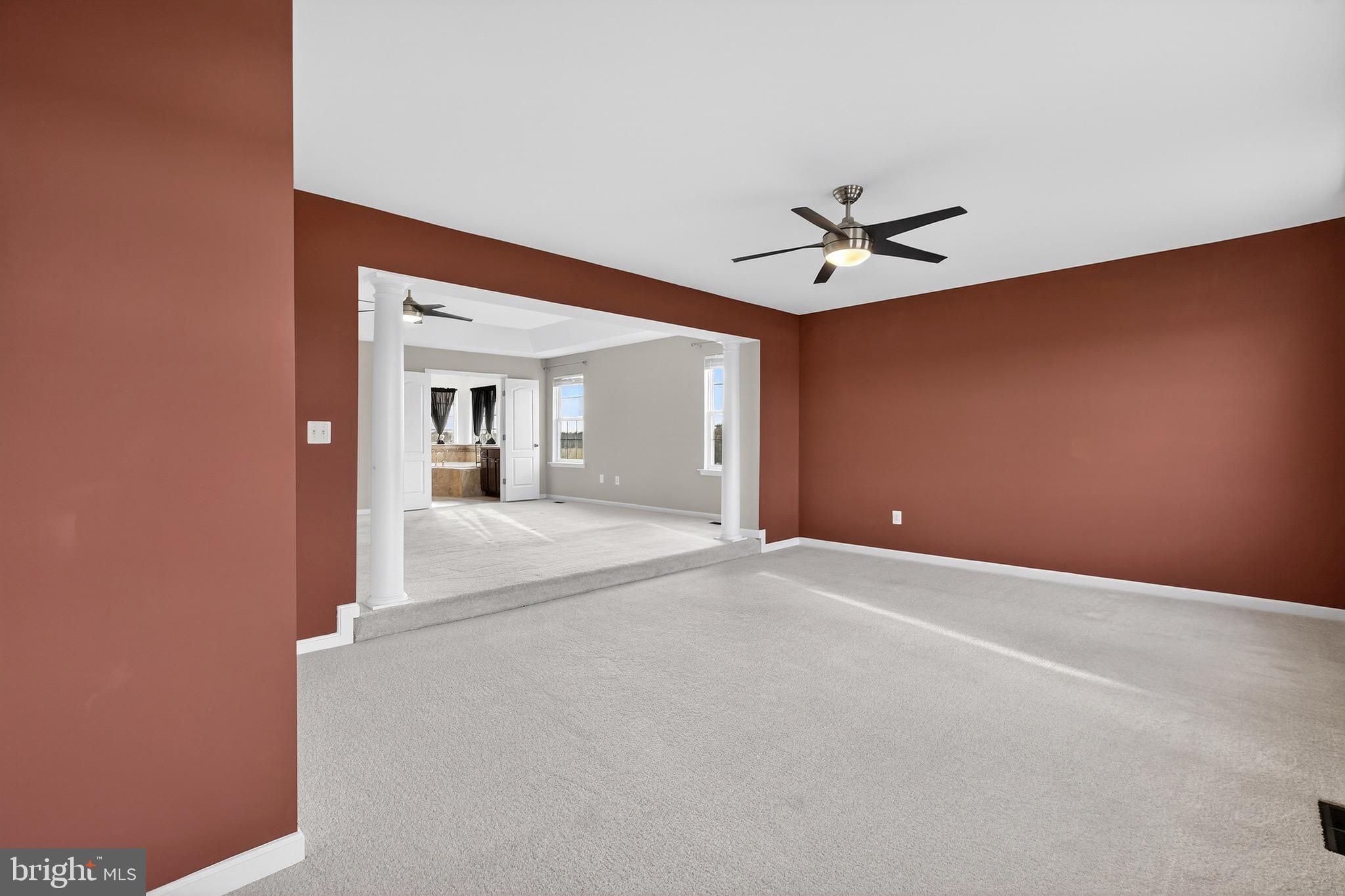 KNOLLAC ACRES - Residential