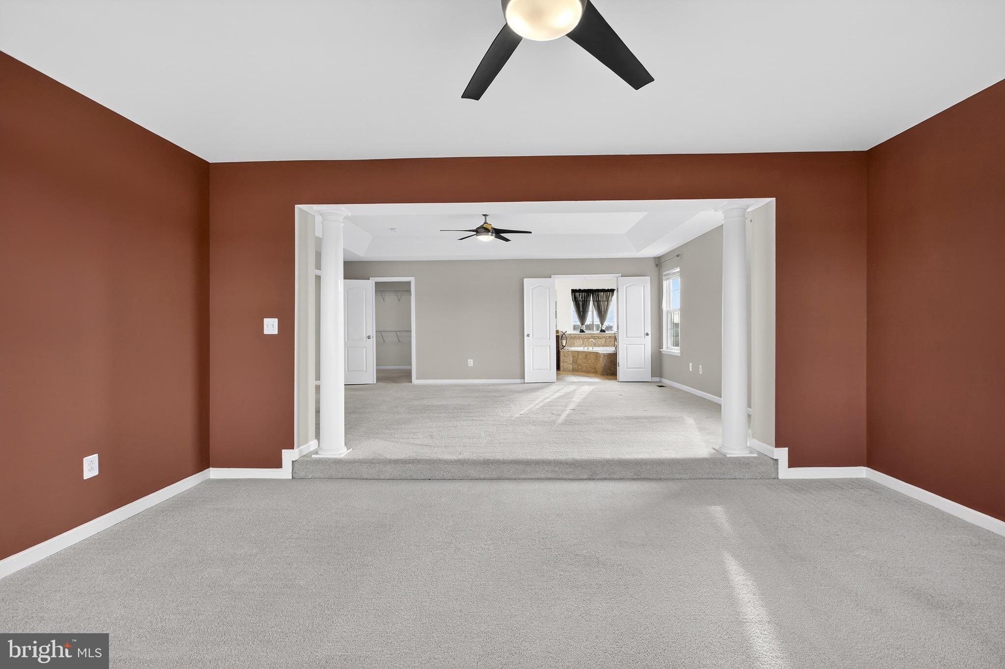 KNOLLAC ACRES - Residential