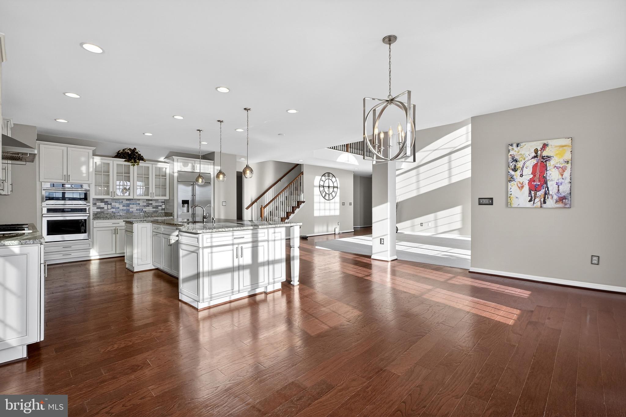 KNOLLAC ACRES - Residential