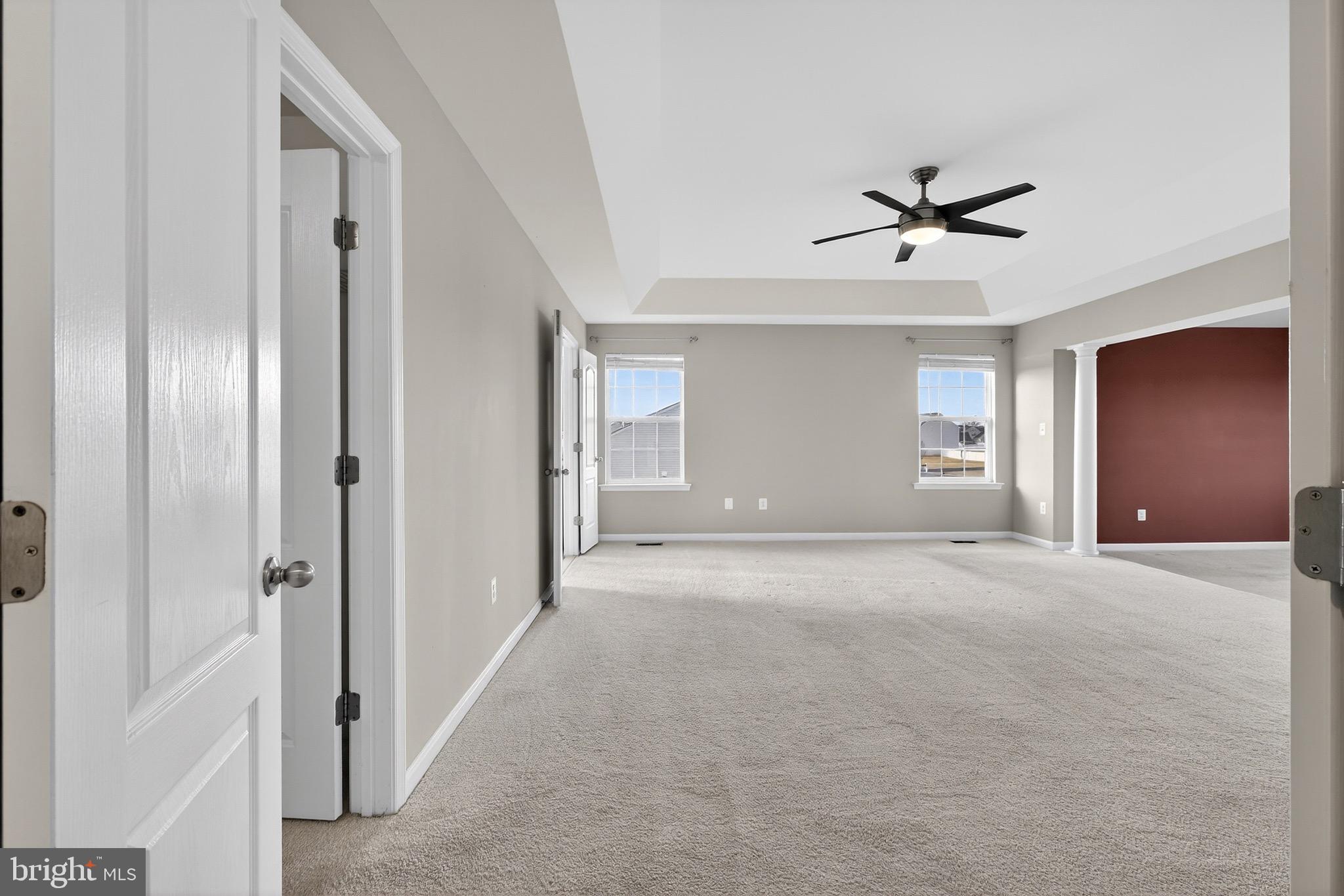 KNOLLAC ACRES - Residential