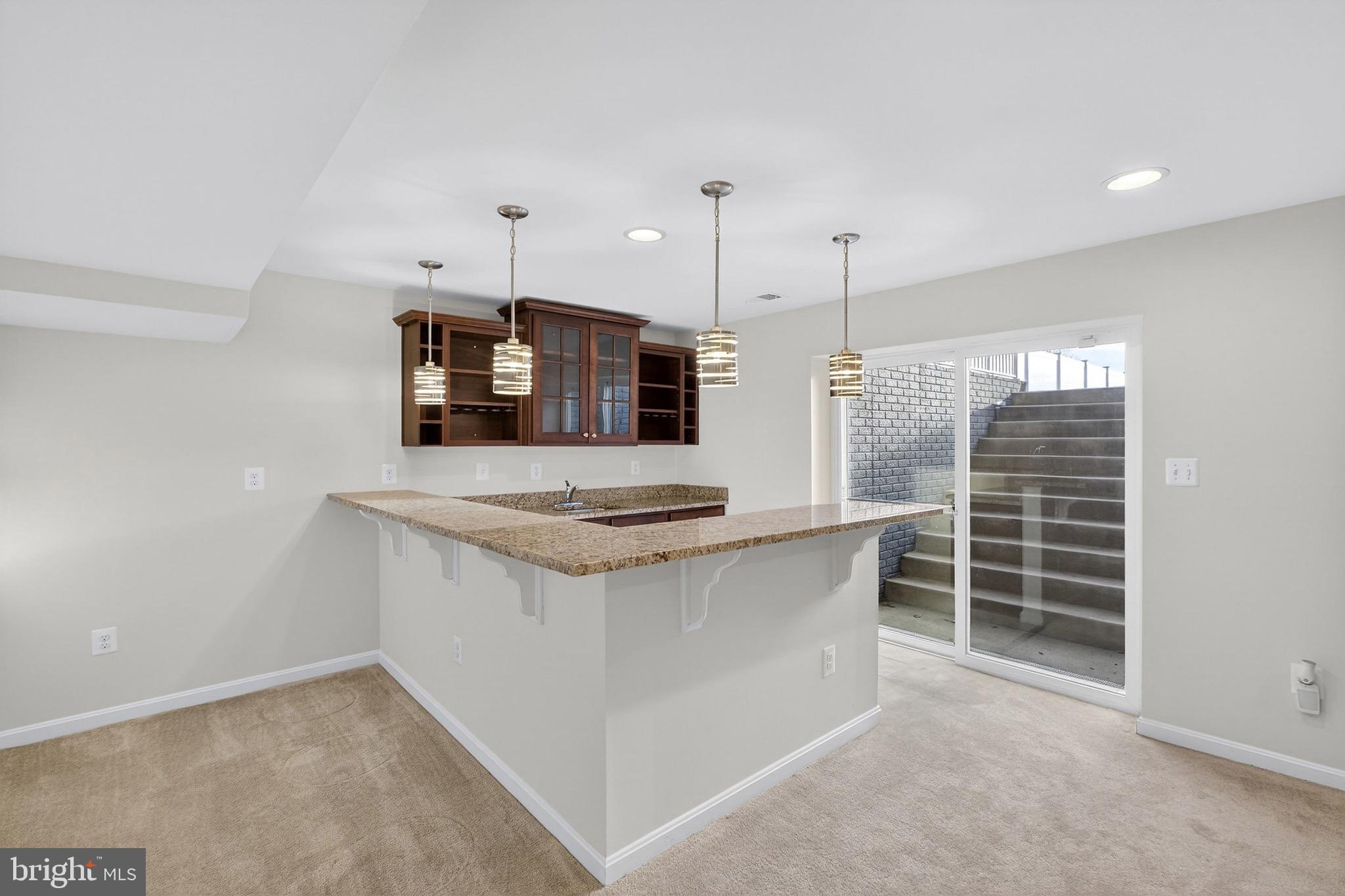 KNOLLAC ACRES - Residential