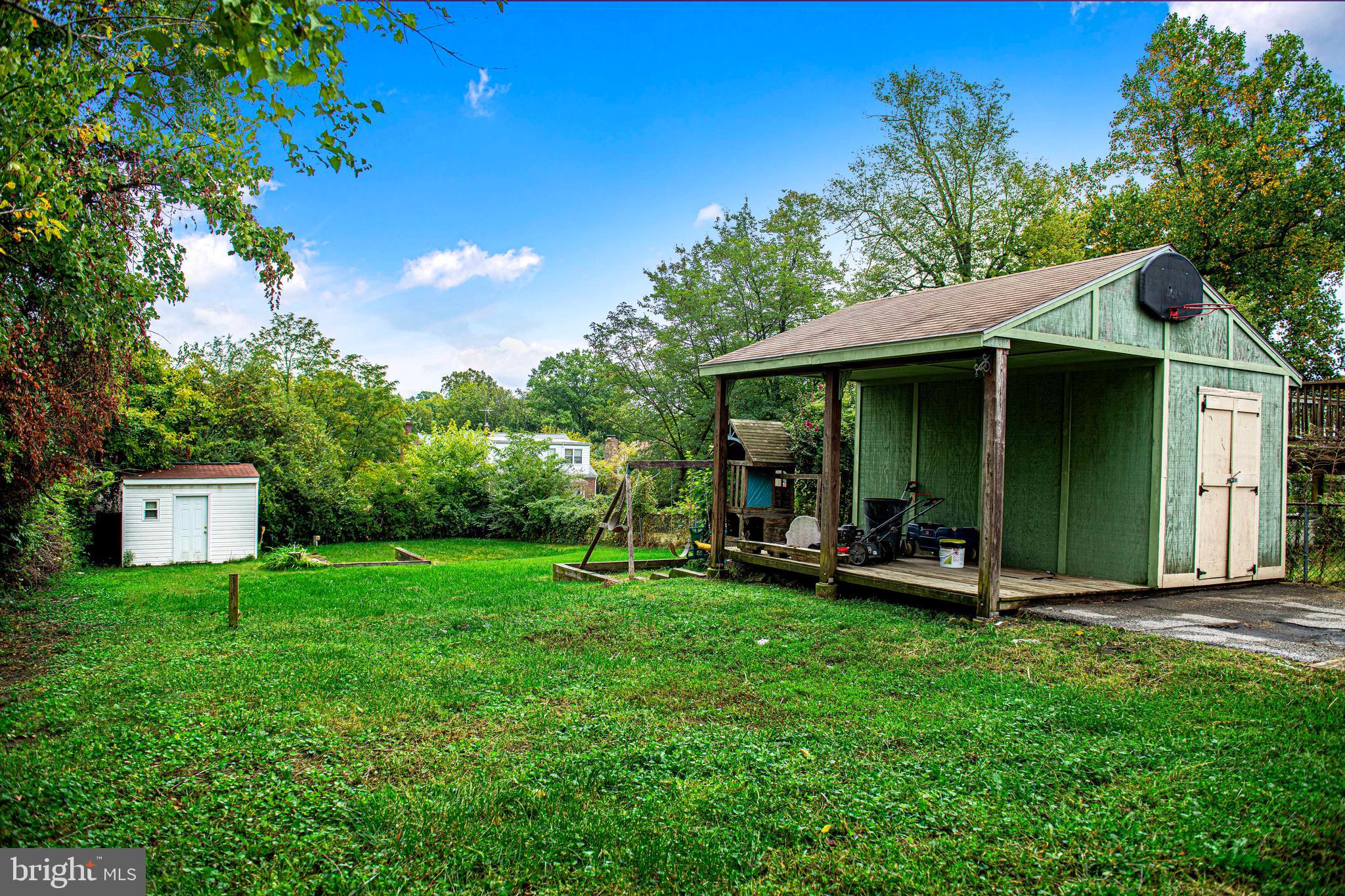 HILLENDALE PARK - Residential